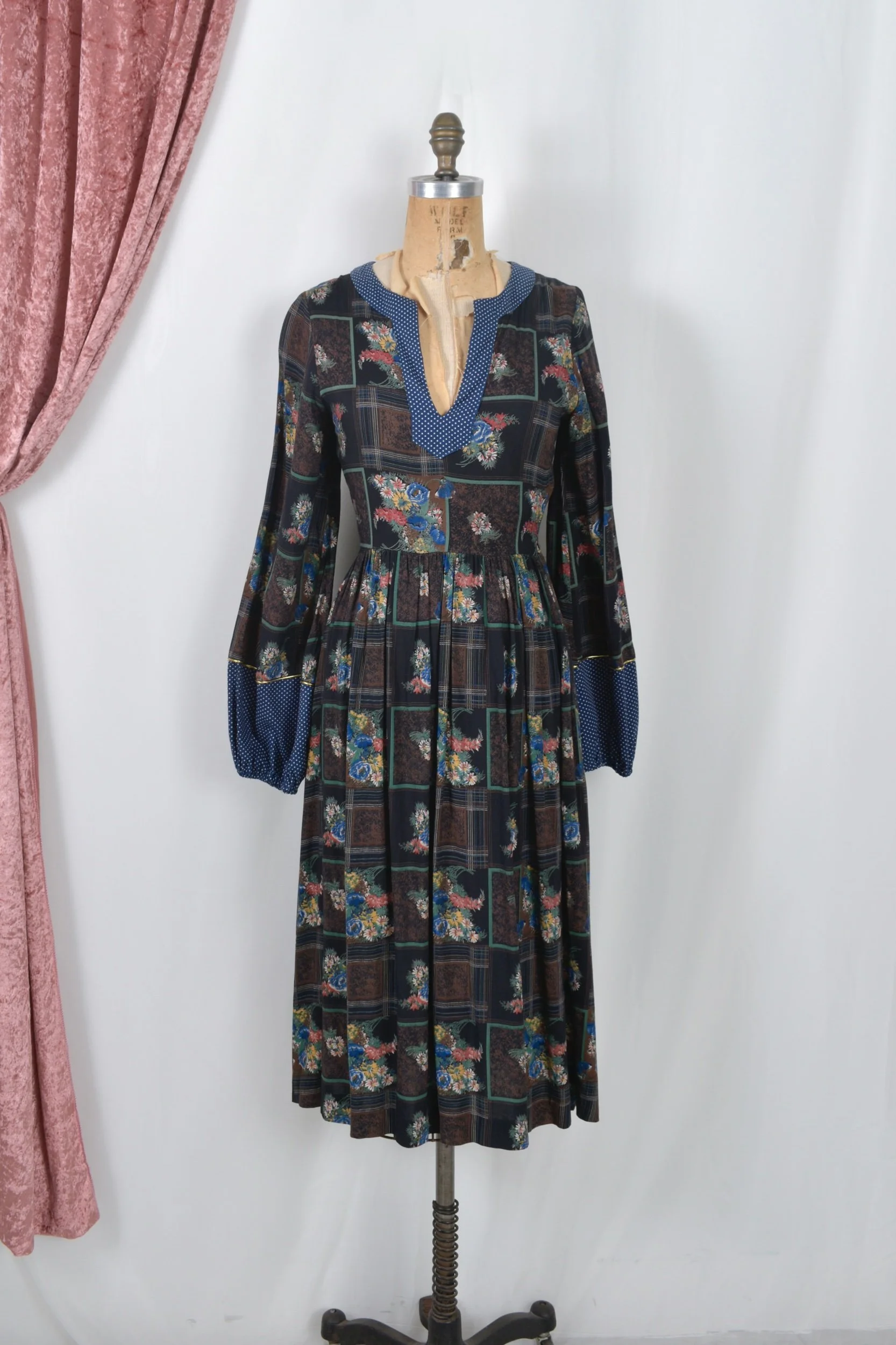 1970s PJ Walsh plaid and floral print balloon sleeve dress