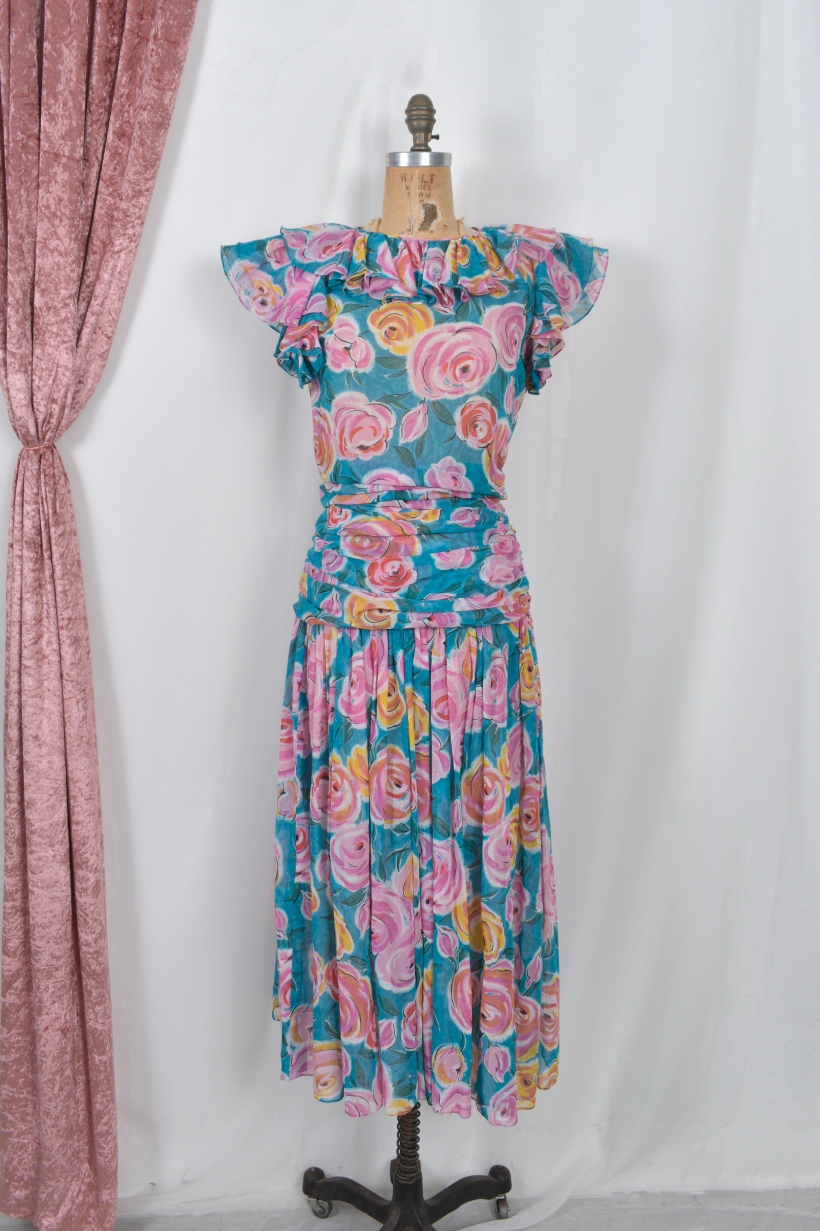 1980s Oscar de la Renta floral cotton ruffled two piece skirt and top set