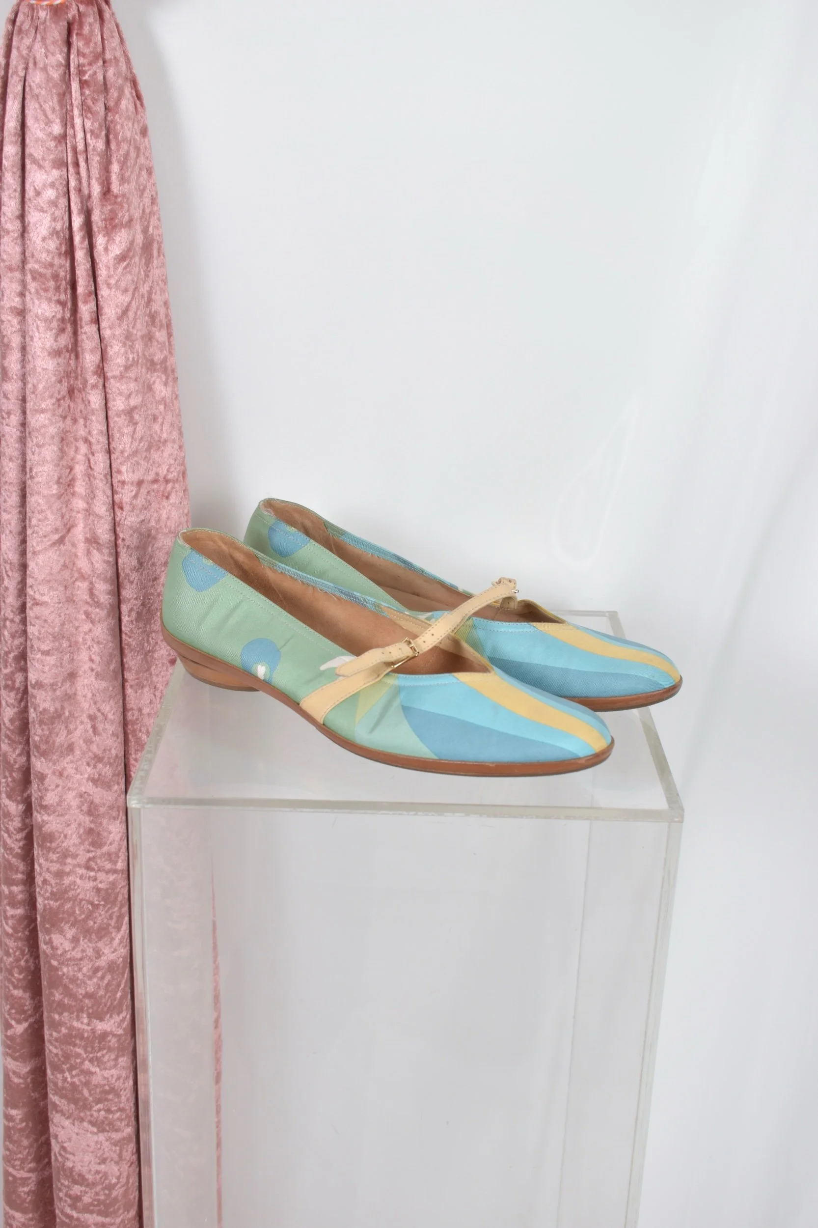 vintage 1960s 1970s ferragamo printed satin ballet flats