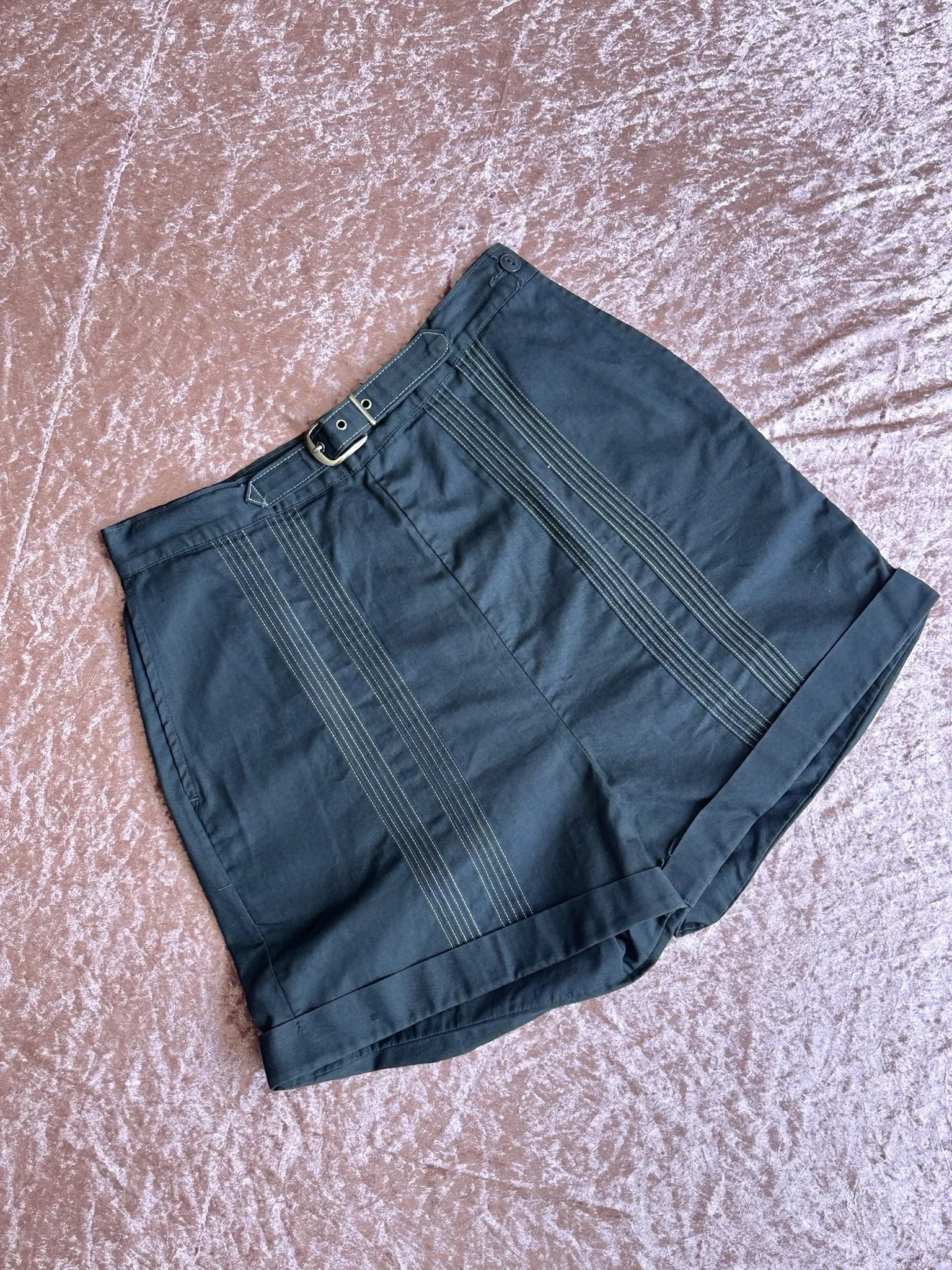 1950s gray cotton high waisted shorts with topstitching