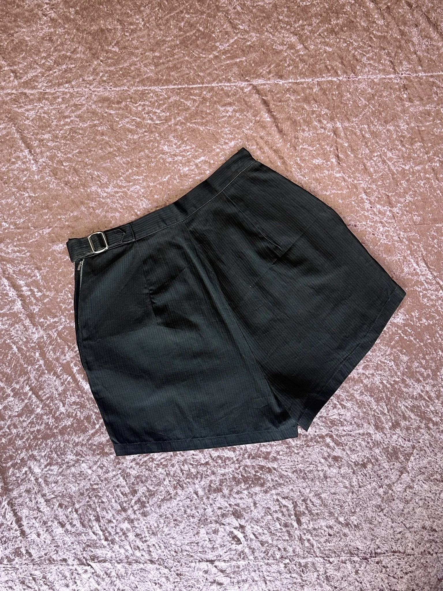 1950s black high waisted pinup shorts