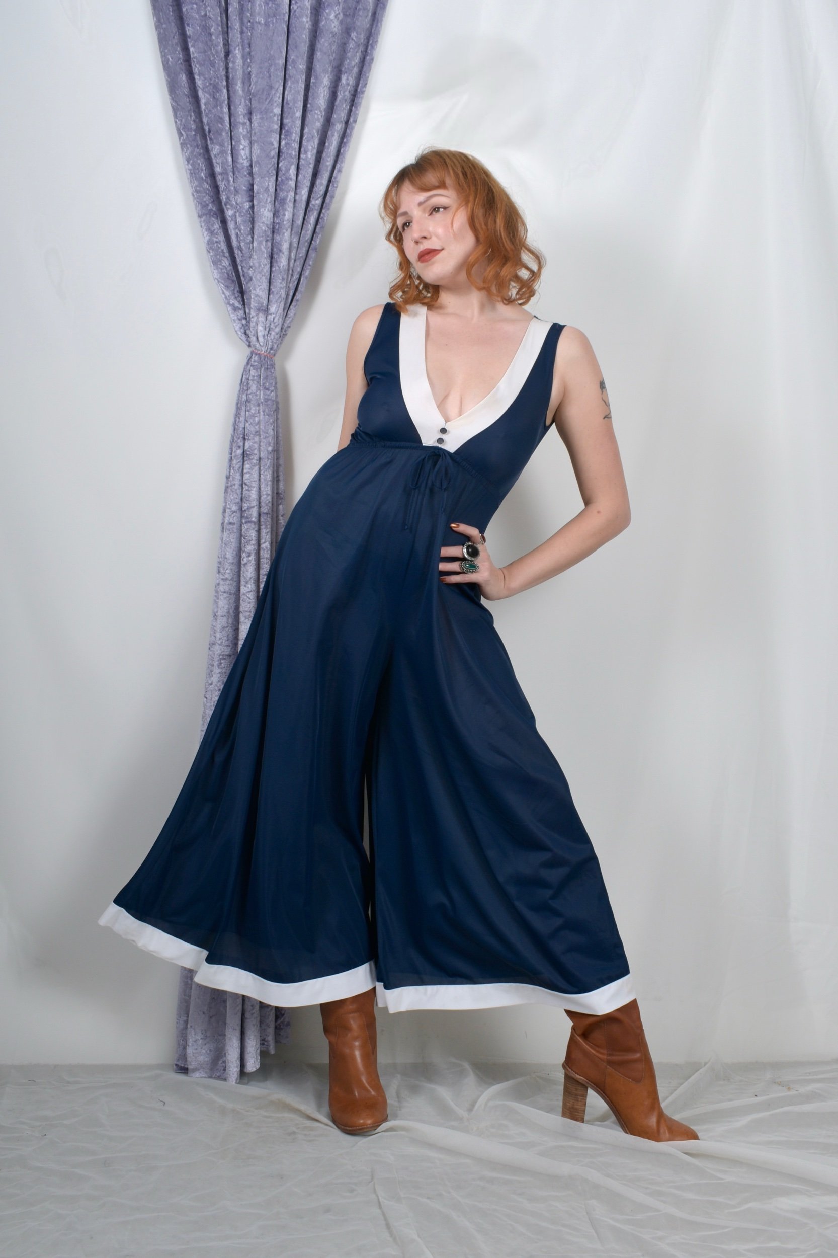 1970s navy blue and white wide leg open back jumpsuit