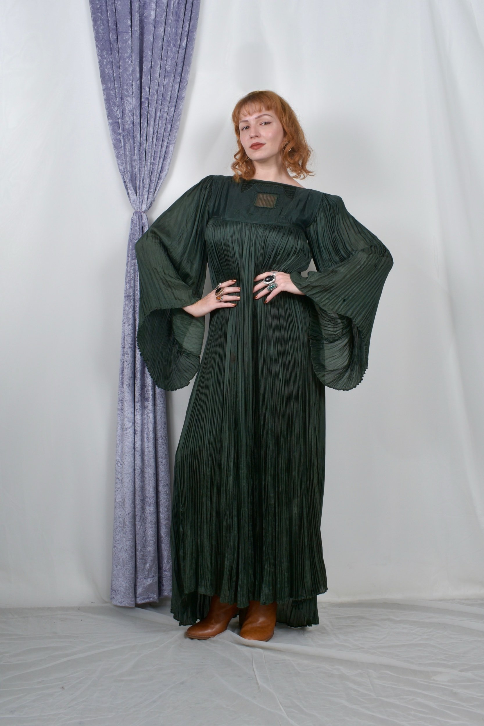 1970s forest green pleated voluminous angel sleeve boho dress