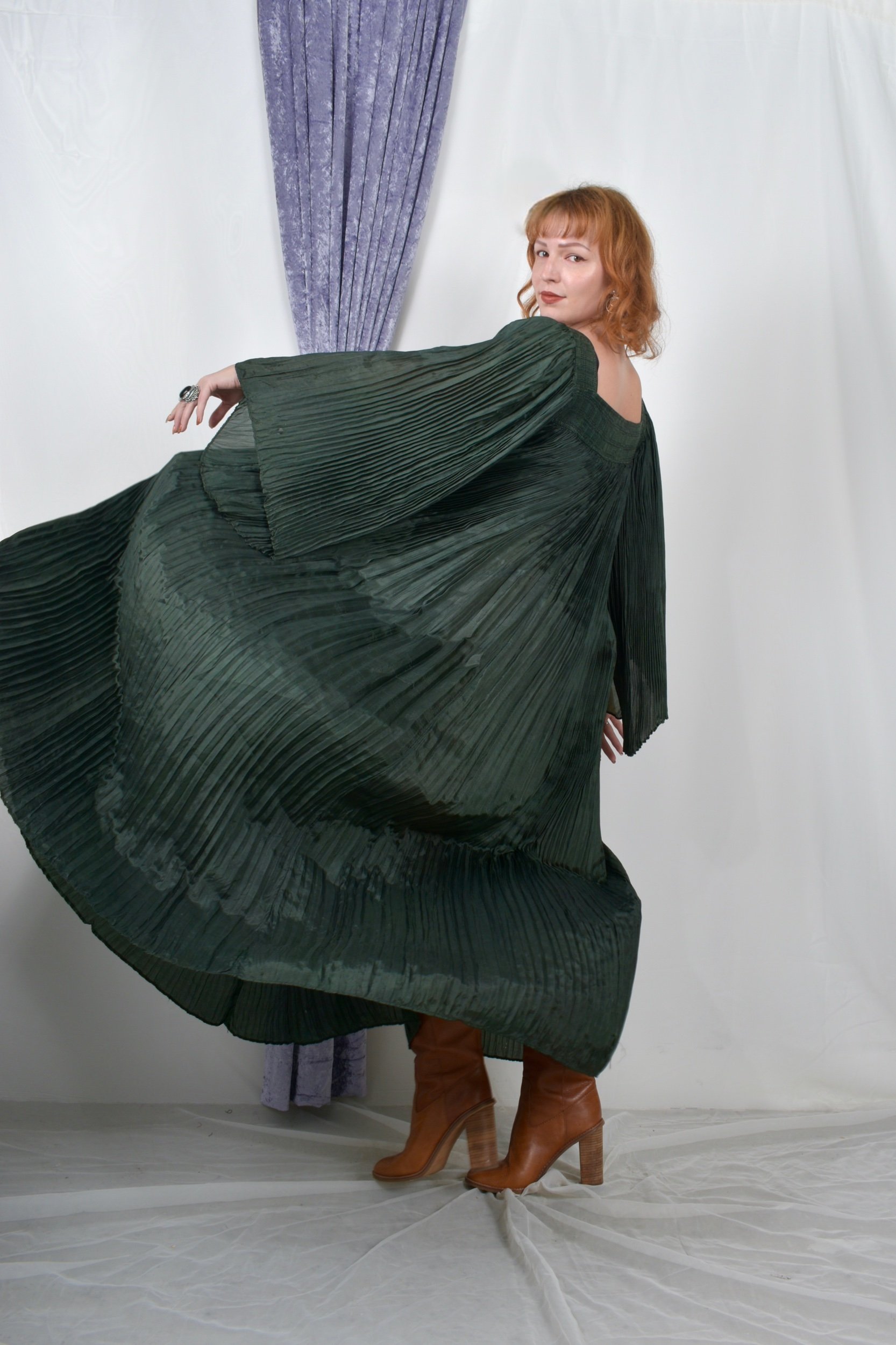 1970s forest green pleated voluminous angel sleeve boho dress
