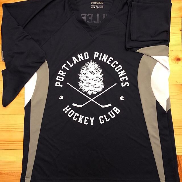 Screen printed practice jerseys for @portlandpinecones hockey club. GO CONES! #hockey #icehockey #hockeyjersey #hockeysweater #portlandpinecones #portland #portlandhockey #screenprint #screenprinting #portlandscreenprinting #hockeyprinting #portlandb