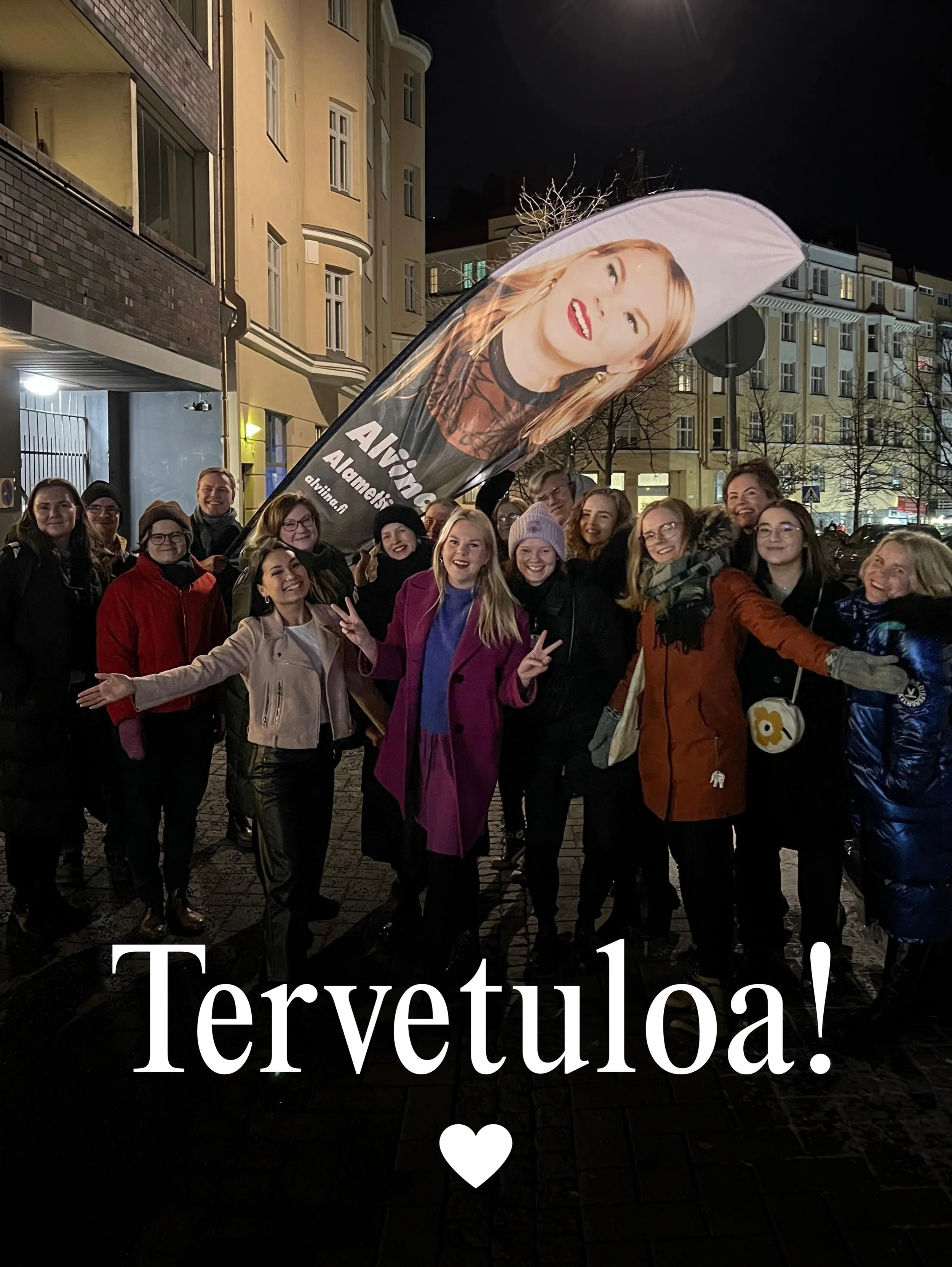 Tervetuloa - skumppaa ja parempaa politiikkaa! 😍 Meill&auml; on ensimm&auml;inen eduskuntavaalitiimimme avoin tapaaminen keskiviikkona 14.10 Tennispalatsin Hemingwaysissa klo 17:30-18:45 🥰 Paikalle voi tulla my&ouml;s osaksi aikaa. Tarjolla on para