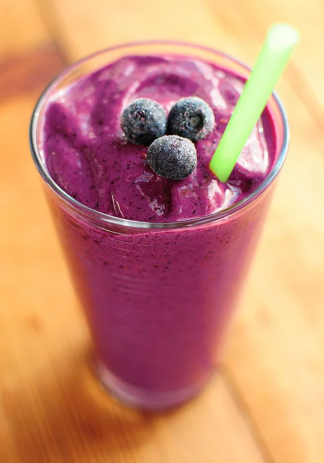 blueberry-coconut-smoothie-4.jpg