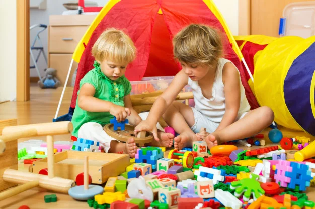 10 Top Tips for Selling your Home this Summer Holiday