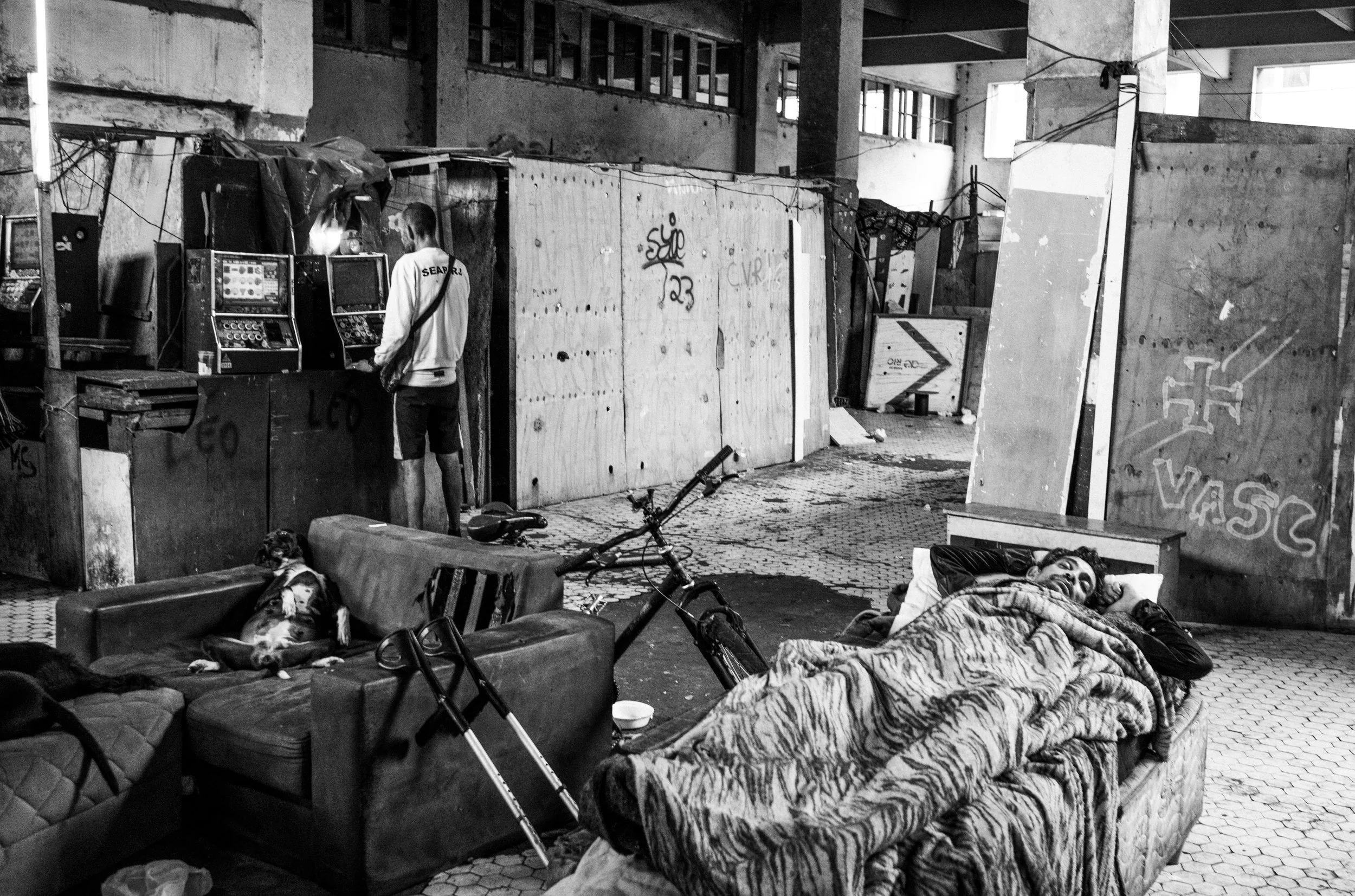  Apart from selling drugs, CV also installs slot machines in their crack houses. 