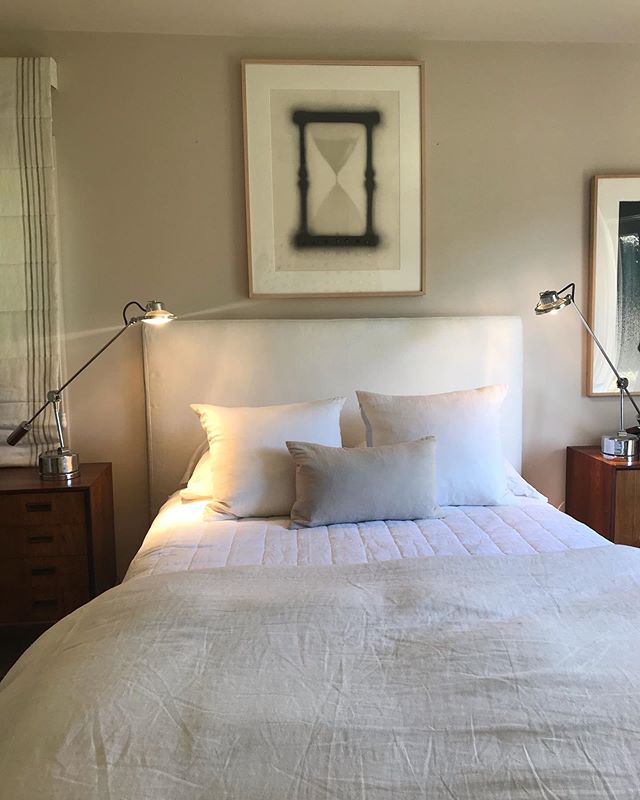 Great to have these vintage reading lamps on your bedside tables! Modern headboard &amp; @hawkinsnewyork pillows. 
#interiordesign #decor #home #bedroom #bedside #lamps #headboard #hawkins