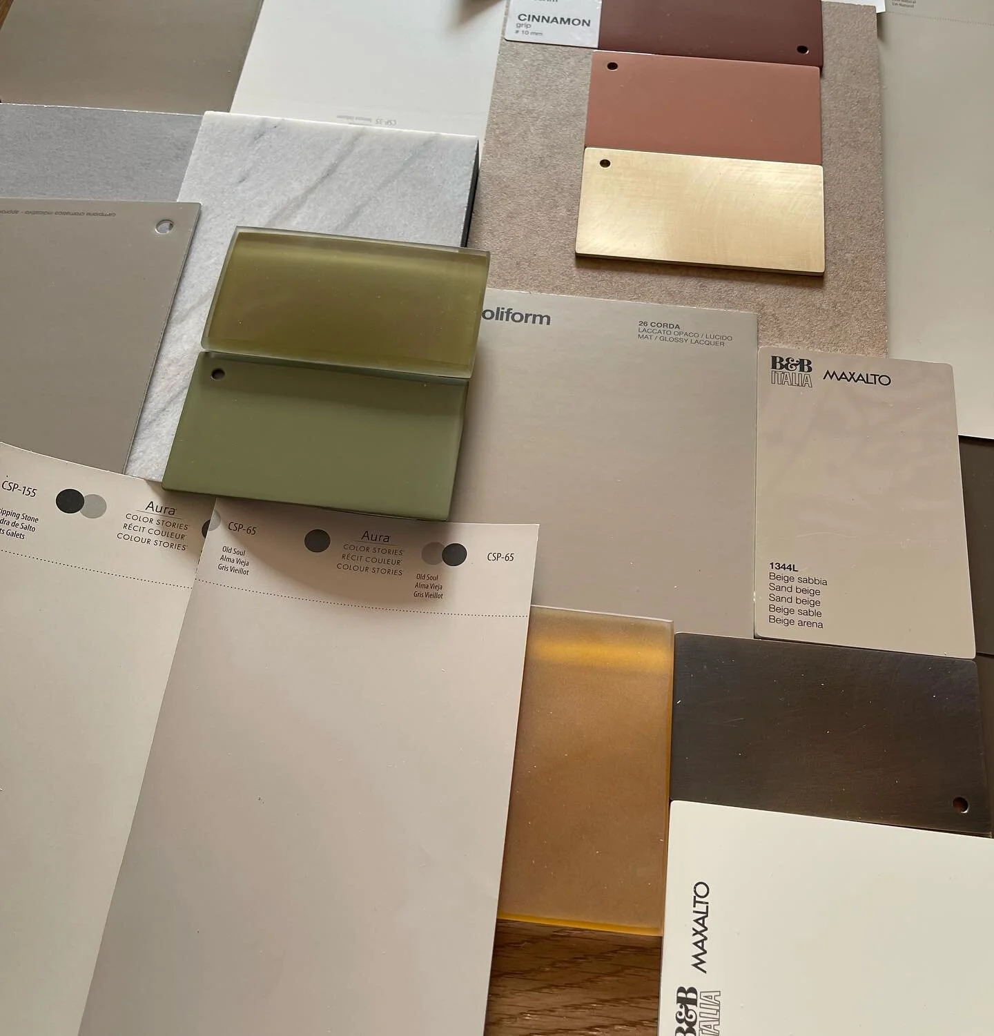 Working on a #colorstory for a client 
.
.
.
.
#interiordesign #interiordesigner #nycinteriordesign #quartzite #florim #kitchendesign #bathroomremodel #cabinetry #incommonwith #benjaminmoore #woodflooring #kitchencabinets #kitchencountertops #porcela