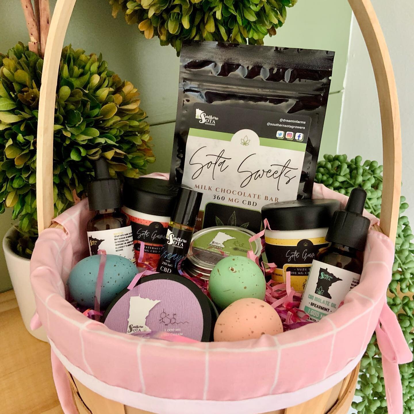 We&rsquo;re EGG-CITED to offer 20% OFF all Easter weekend! 
💖🐰 🥚🐣 🐇 💖
Enter Promo Code: HOP20 
📲~dreaminfarms.com
&bull;
20% OFF ends at midnight Sunday! 
#happyeaster 🐰💐💚
@dreaminfarms 🌱