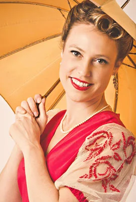 lauraKeat.jpg