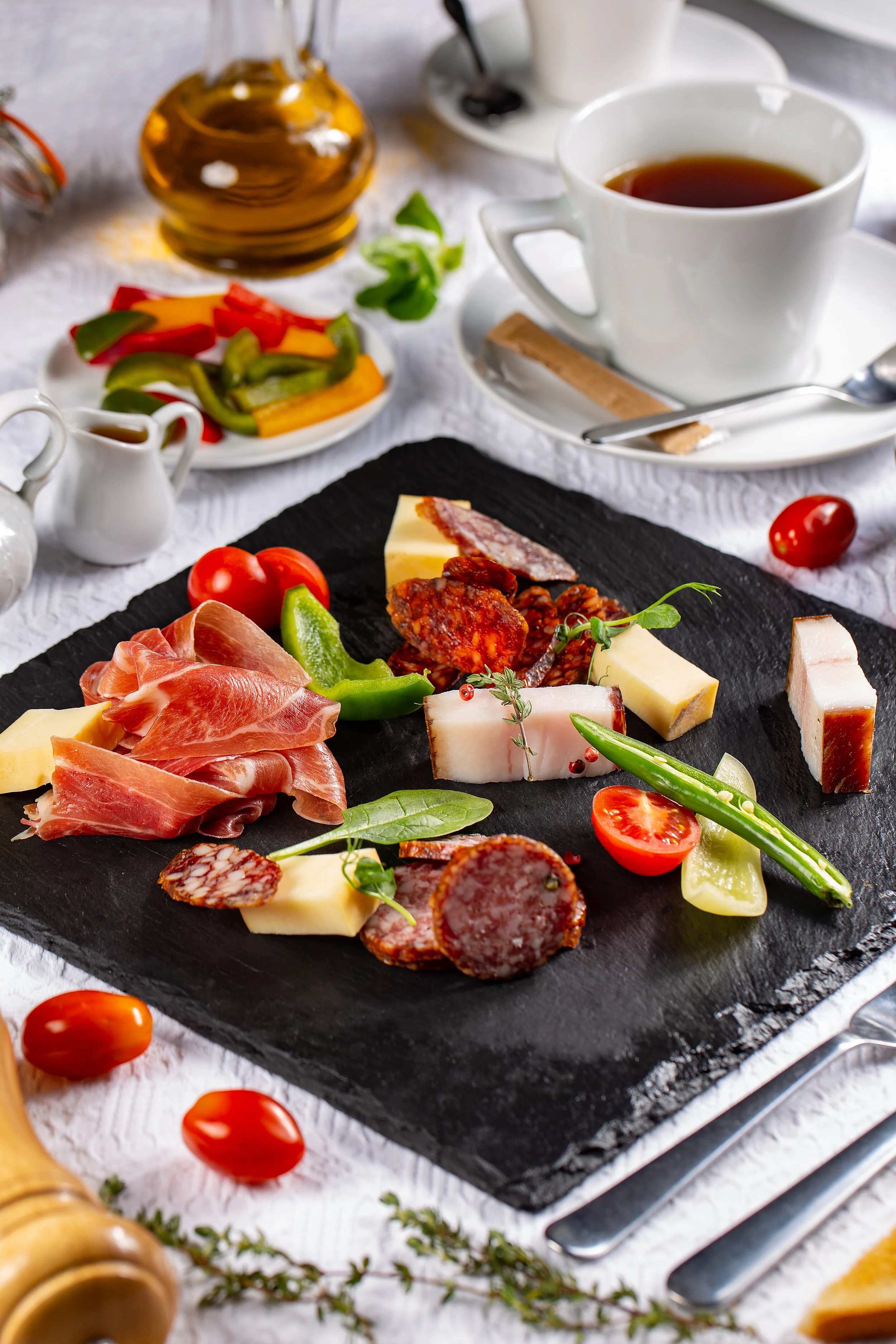 restaurant-breakfast-CPTEARD.jpg