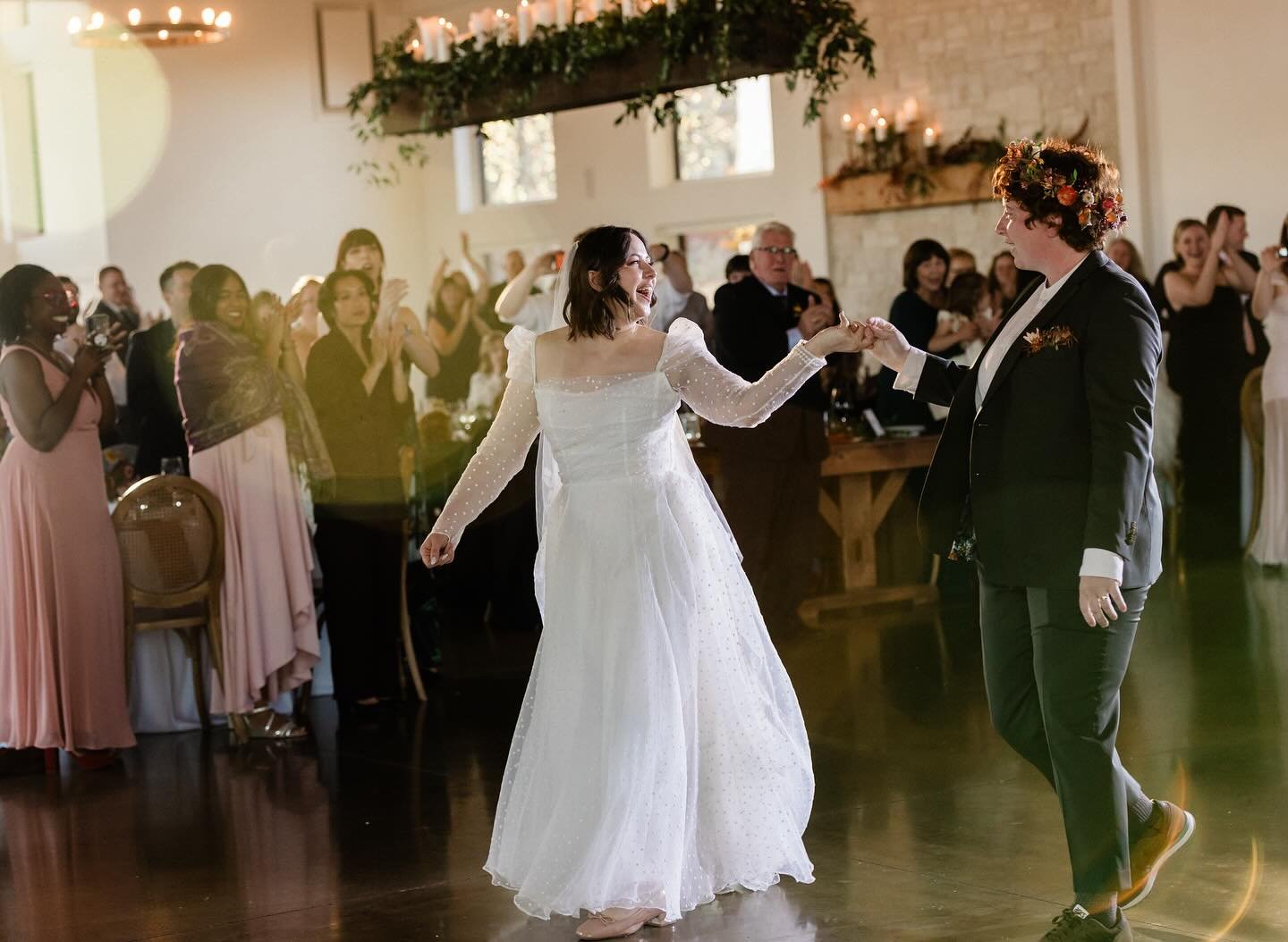 Jessie + Katie 💕
-
-
-
#peartreeestate #peartreewedding #dancefloor #twobrides #lensflare #weddingreception #realwedding #midwestweddingphotographer #champaignweddingphotographer #illinoiswedding #gaywedding #loveislove #weddingpioneerchicago #thekn