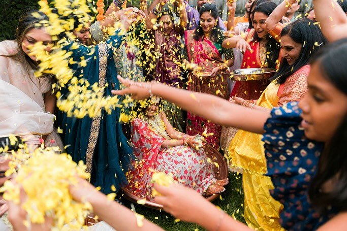 Remembering this beautiful day and the warm sunshine! ☀️

-
-
-
-
#wedding #weddingphotography #indianwedding #flowers #champaignwedding #wedding #realwedding #weddingpioneerchicago  #weddingjournalism #unposed #realweddings #chicagoweddingphotograph