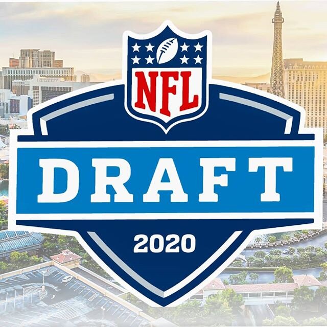 The NFL draft is tomorrow night!!!
We will bring your draft night favorites right to your door!!! Draft Day Special

12 wings any flavor

1 one topping Large pizza

6 pk of beer

All Delivered to your door $35.00

#nfldraft #islandpizza #delivery #wi