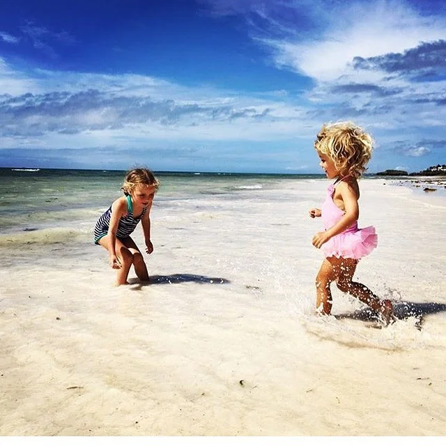 Deserted beaches, cousins playing. Simple fun, lasting memories #swahilicoast #kenyaholiday #familyfriendly #familyholiday