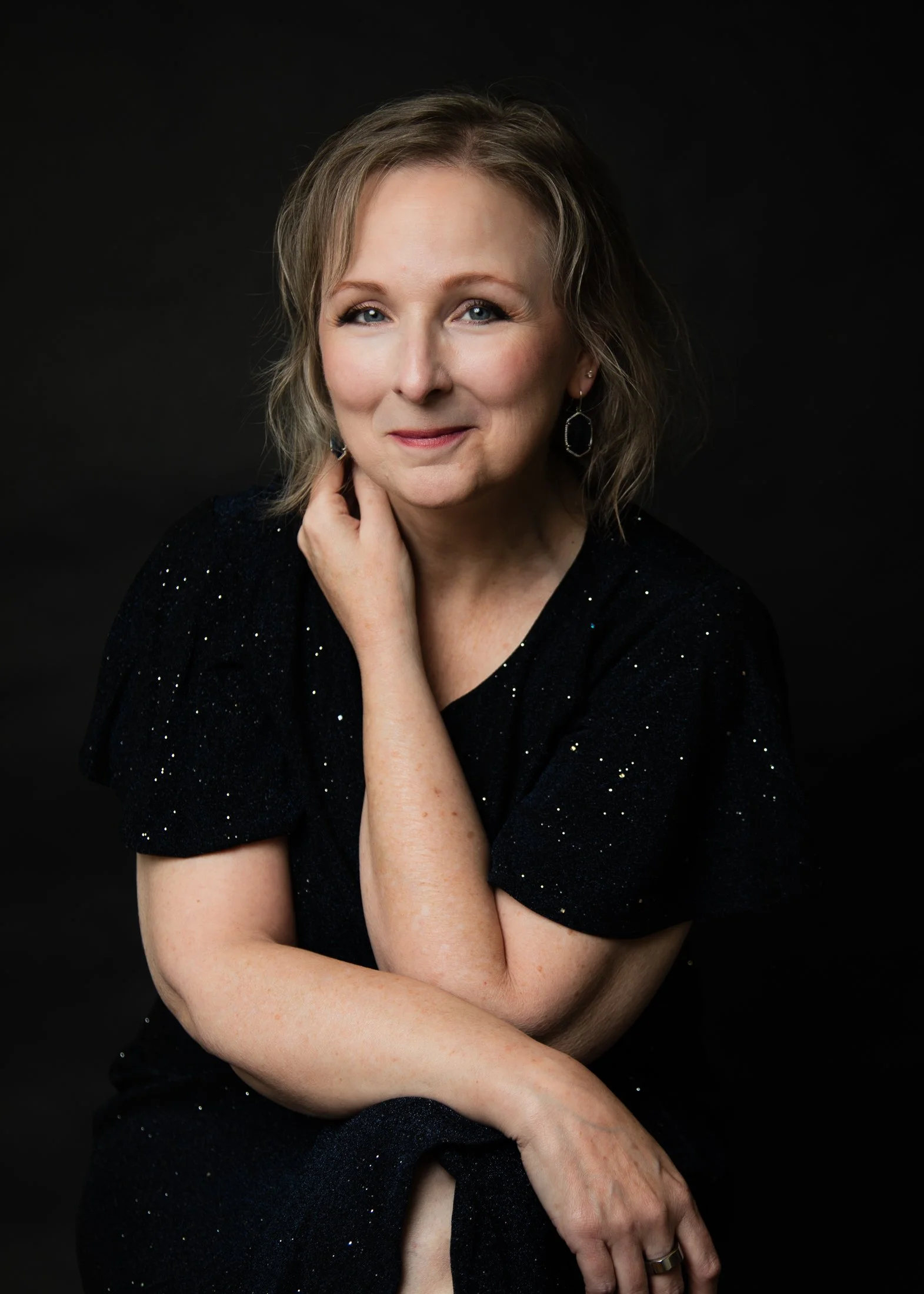 wise-women-50-over-50-houston-laurie-portrait (11).jpg
