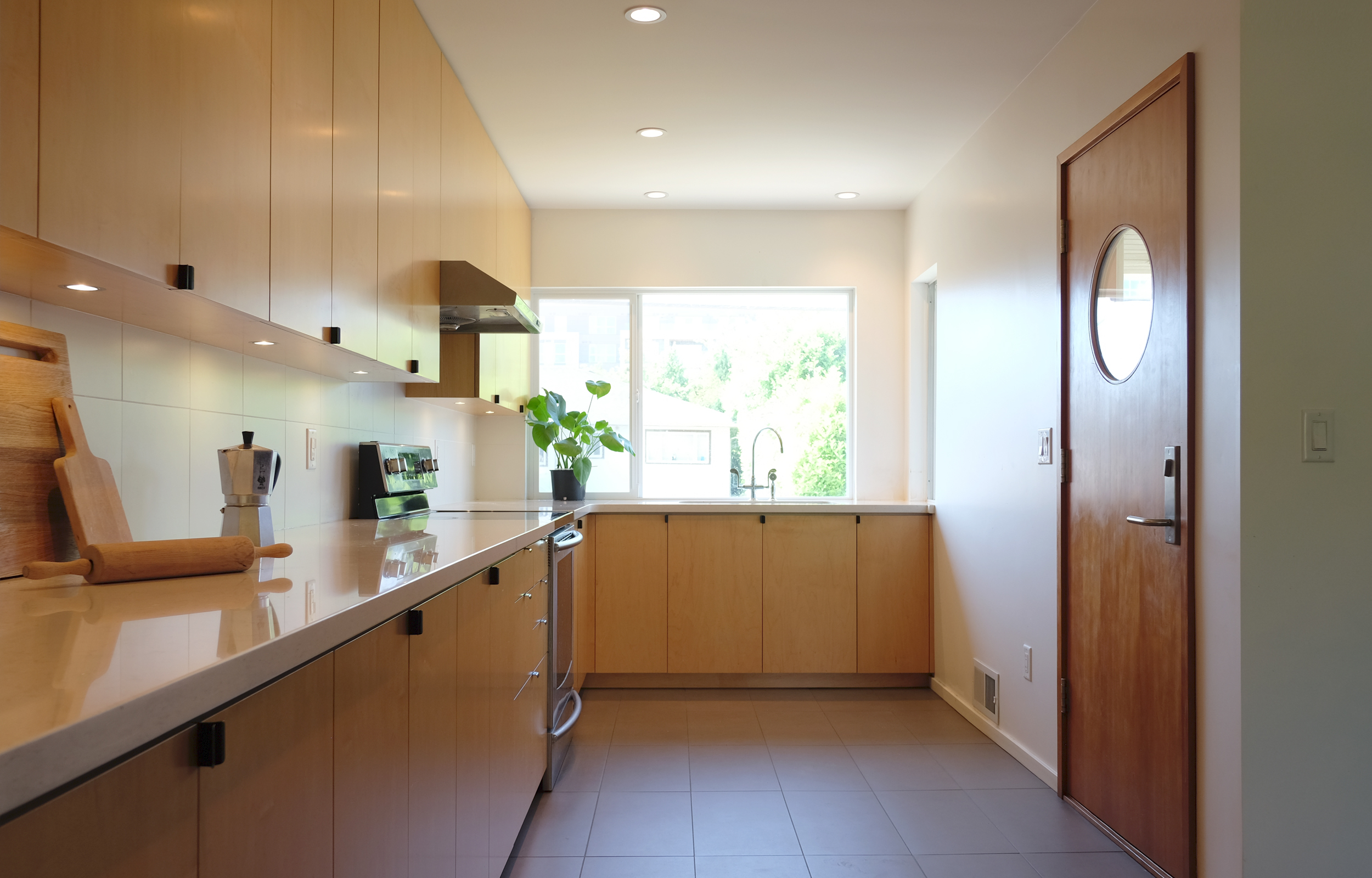 FSOARK-Yukon Residence-Kitchen 2500x1600.jpg