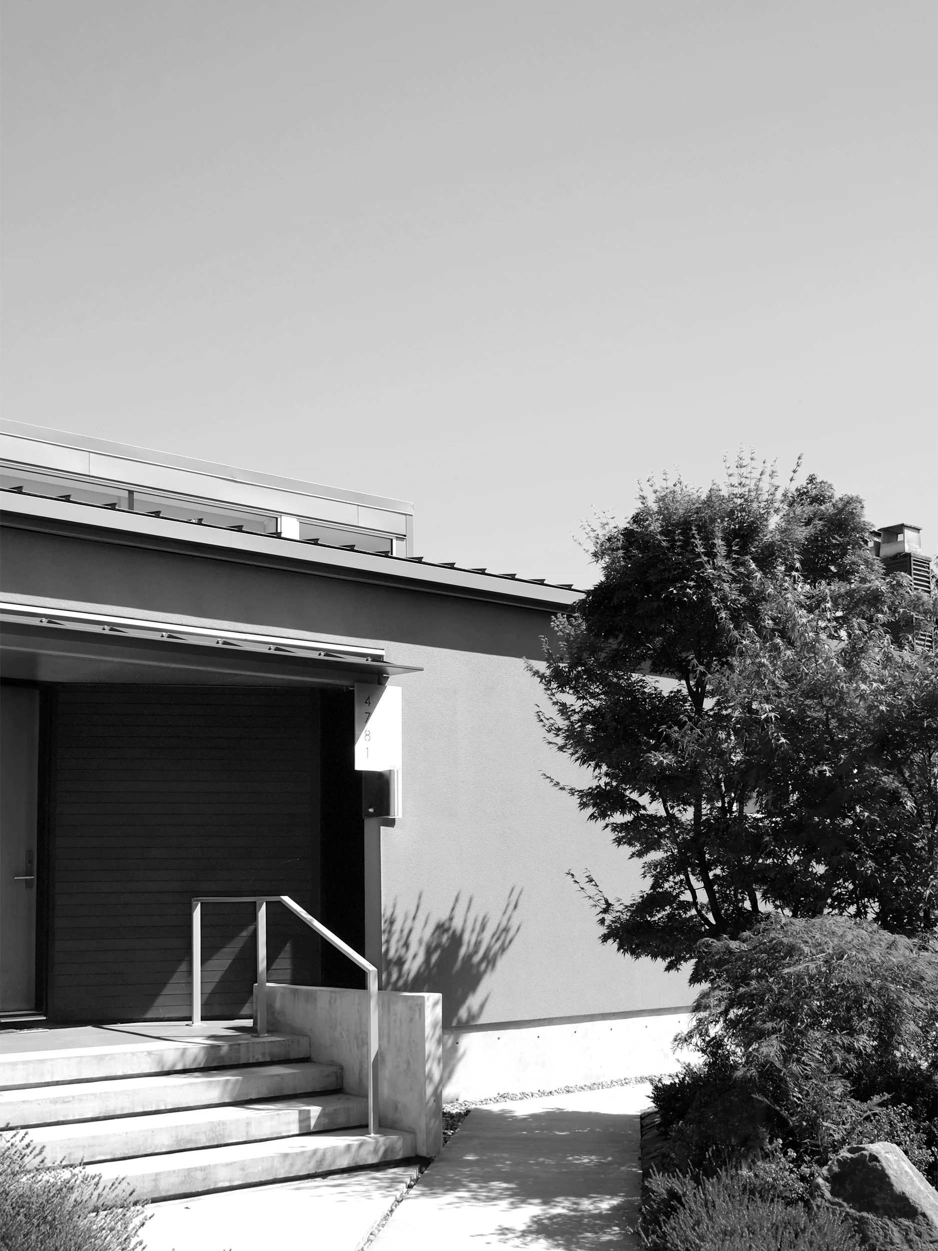 FSOARK Highlawn Front Entry BW 1875x2500 copy.jpg