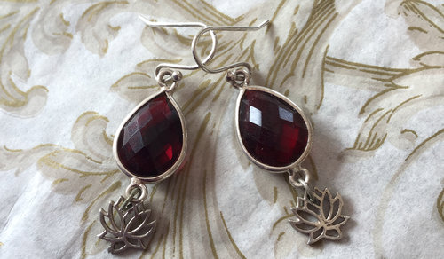 rustic_style_womens_jewlery.jpg