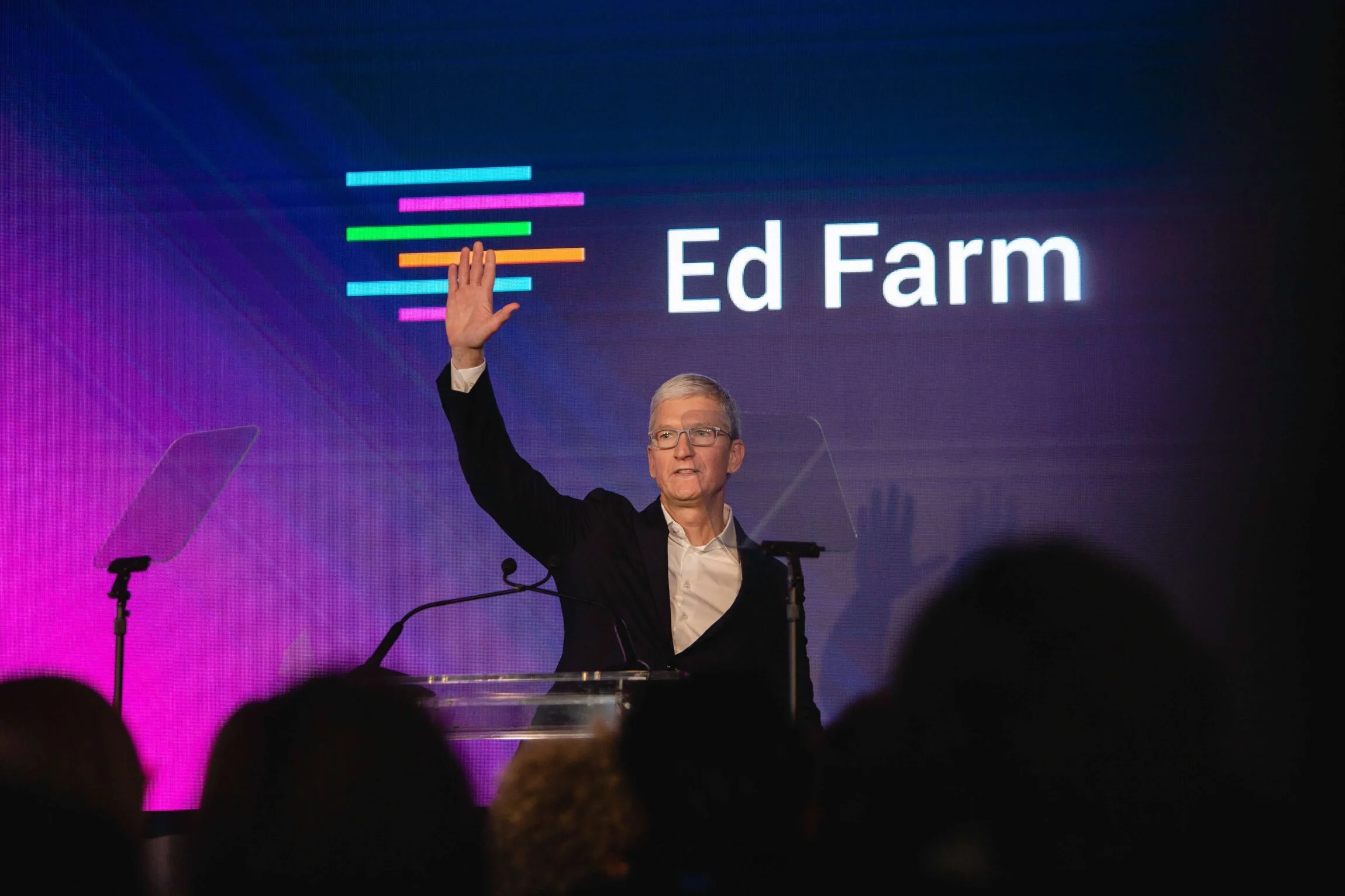 ed-farm-tim-cook-2300x1533.jpg