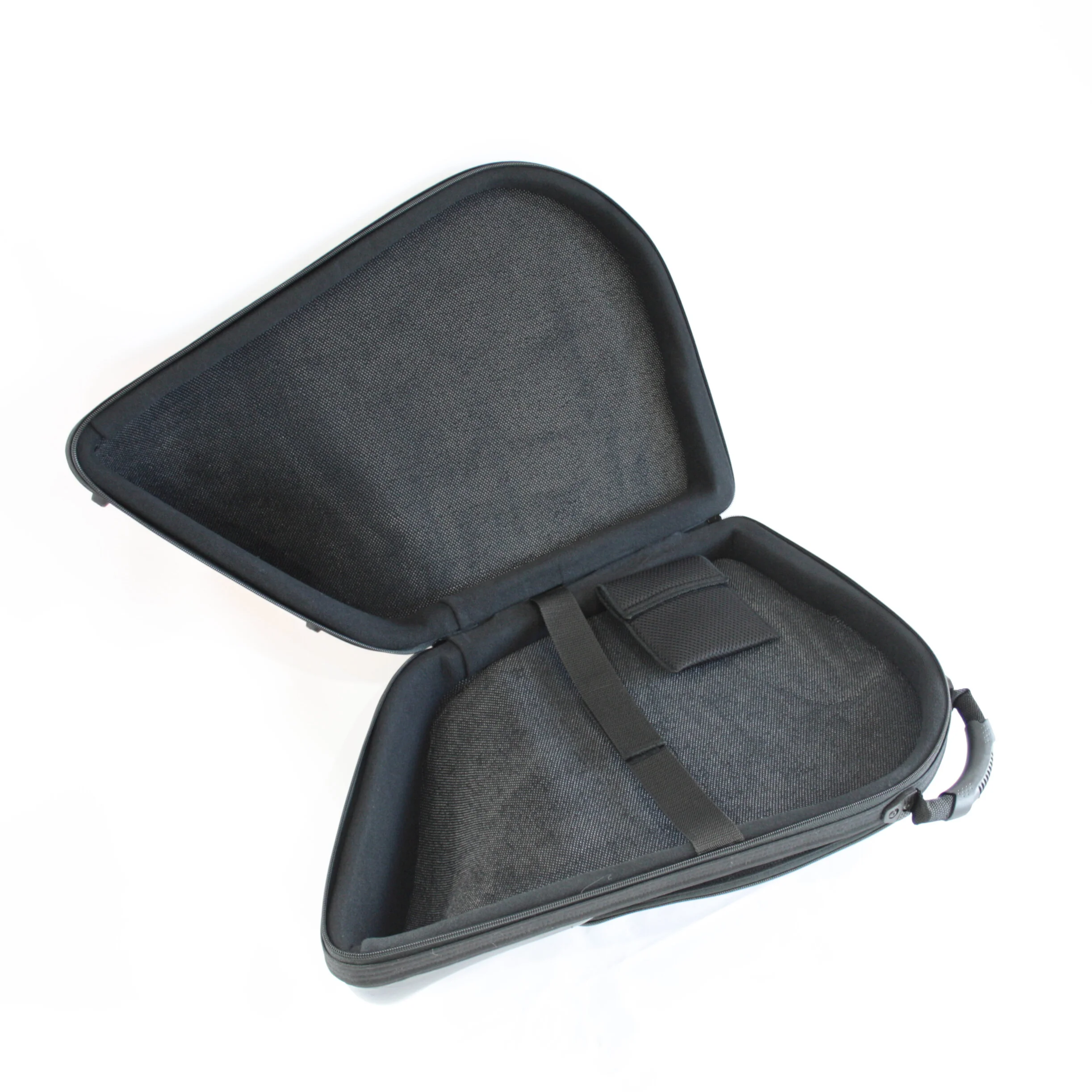 Cases Made by Bags of Spain — Hampson Horns