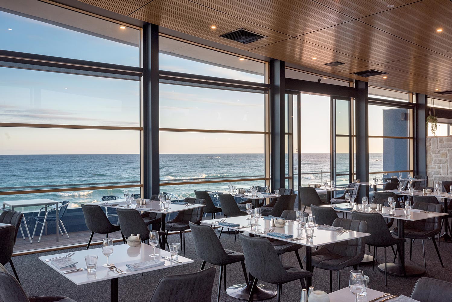 Restaurant Ocean Views