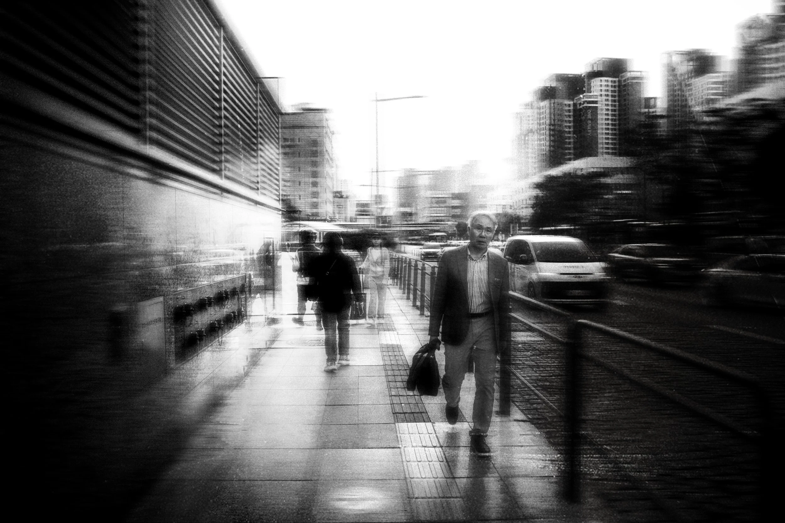 _R012341_bw.jpg