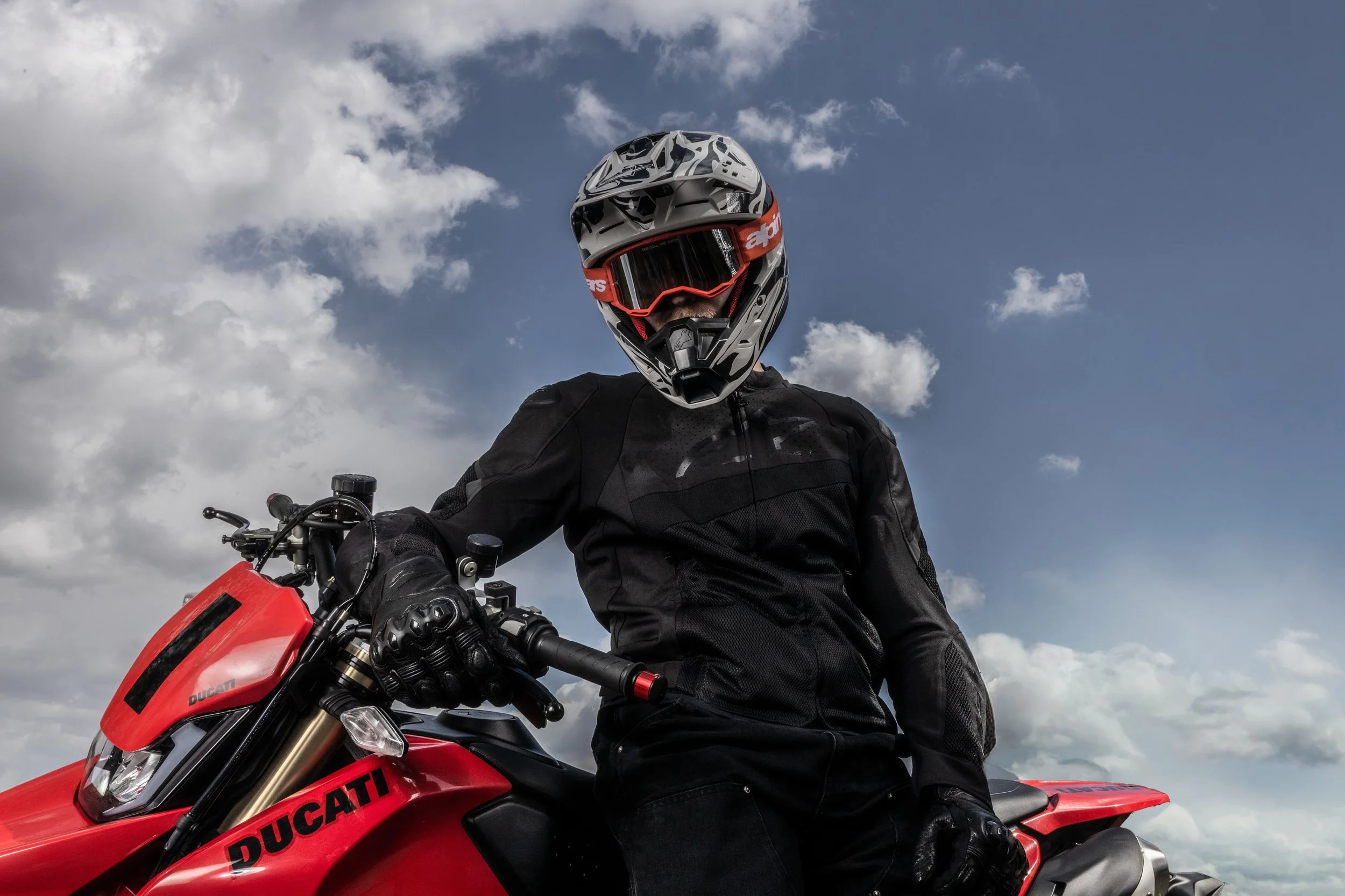 Sion Jo_Ducatti_01.jpg