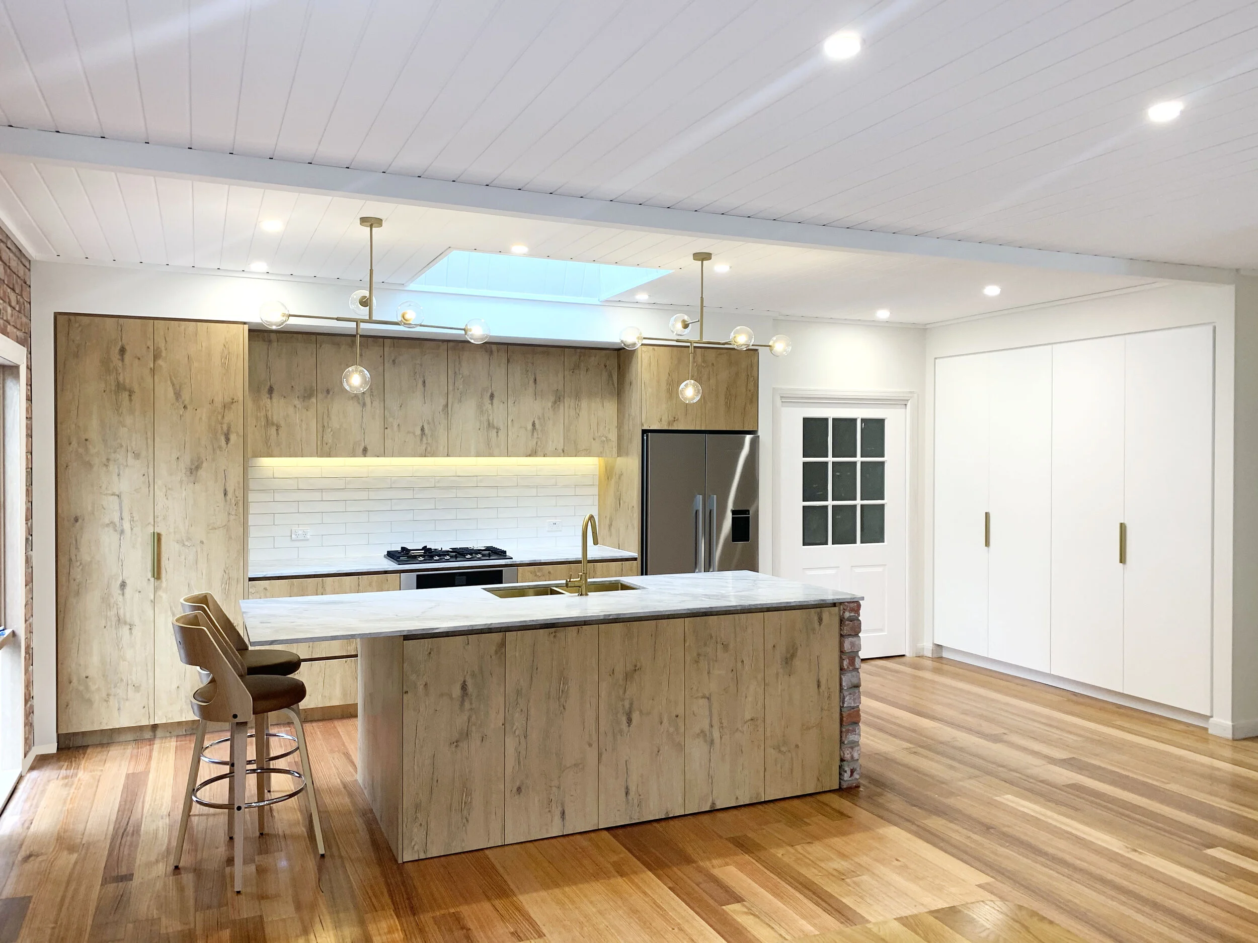 Kitchen Cantilever.jpg