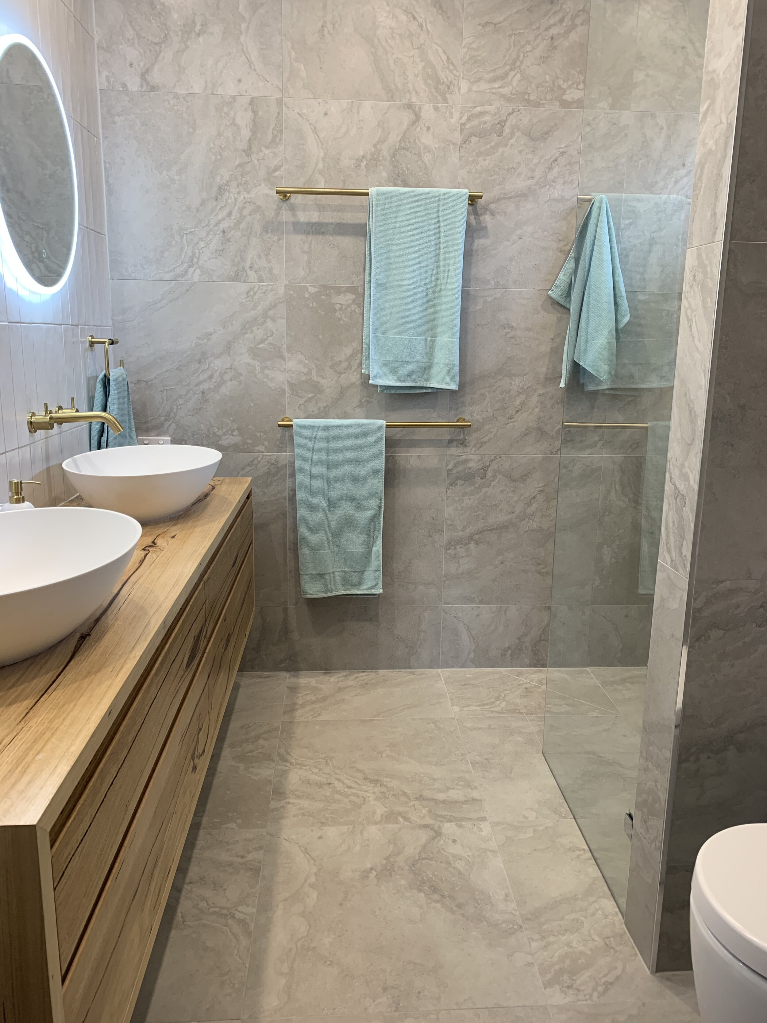 Towels Ensuite.jpg