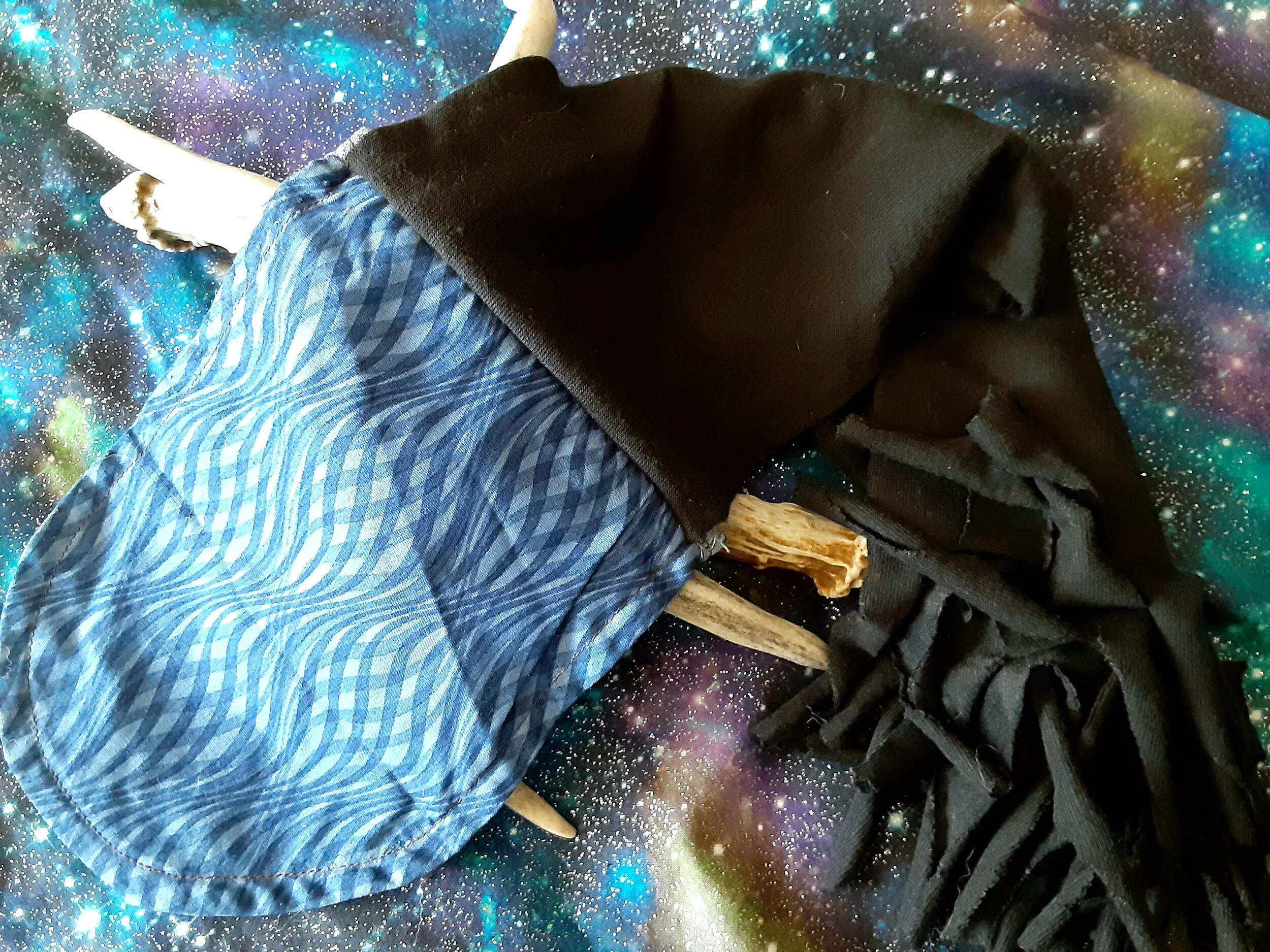 sea/black temporary pocket