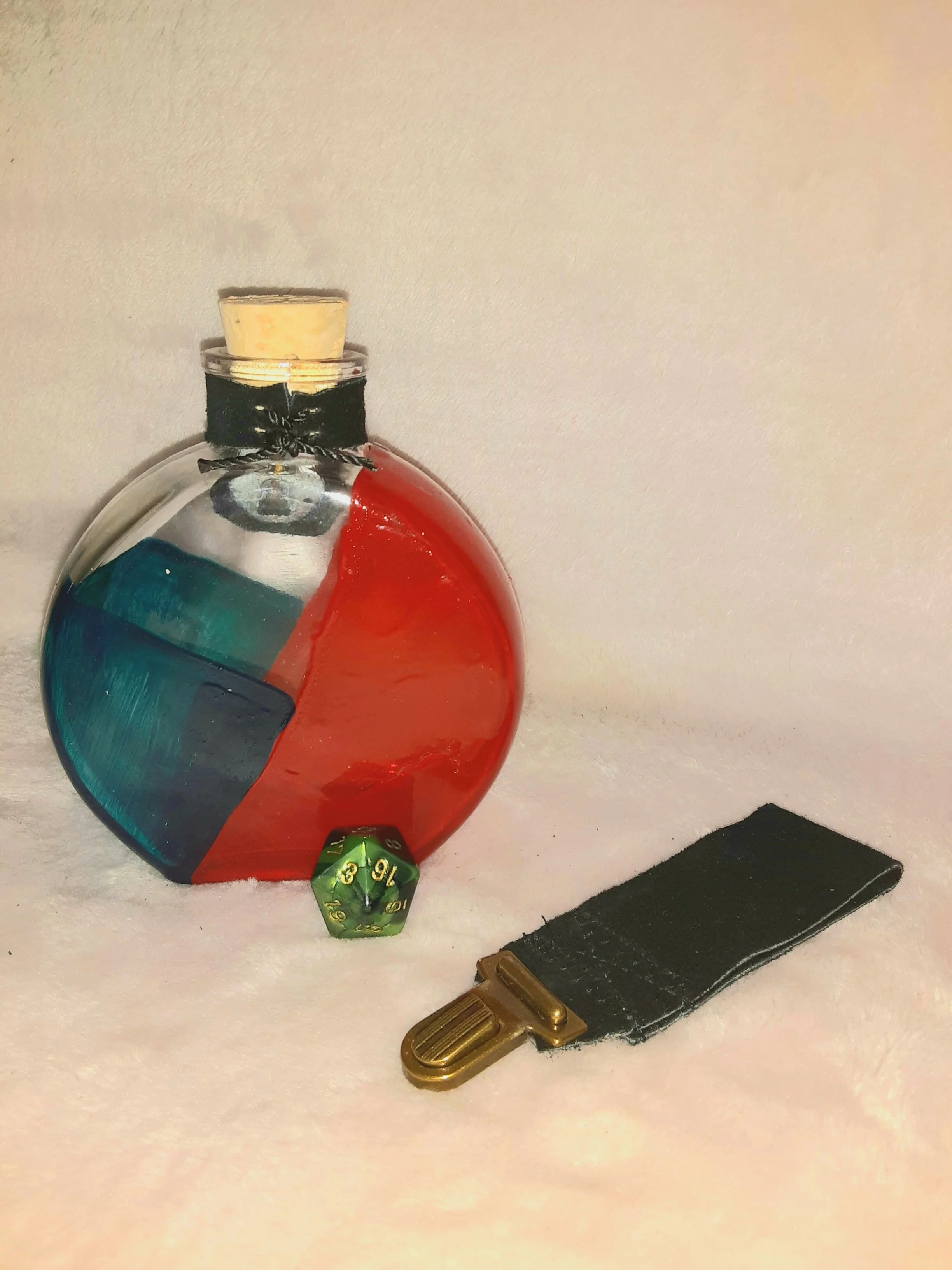 two-color round bottle