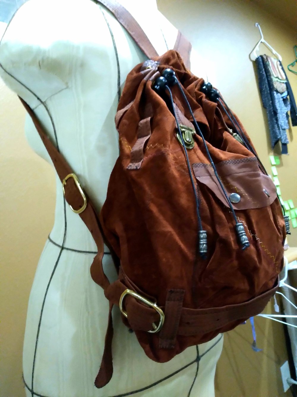 amazon.com leather backpacks Samsonite Classic Leather Backpack (Cognac)