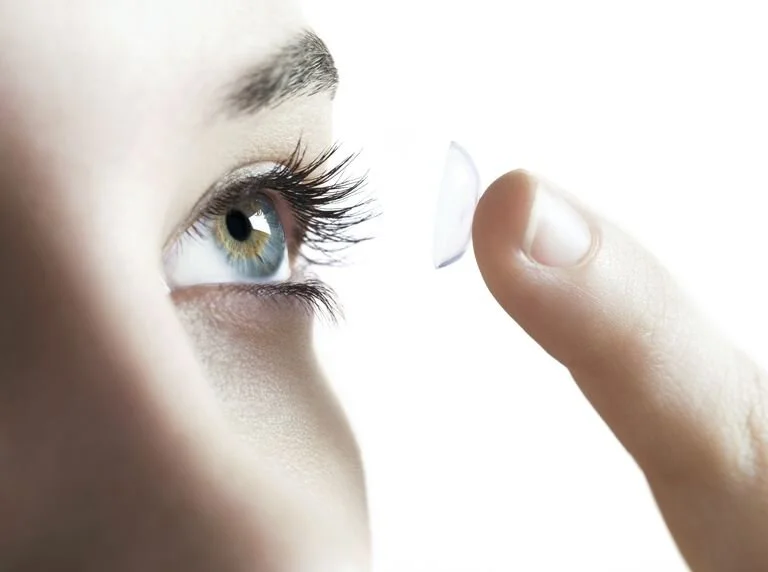 contact lens.jpg