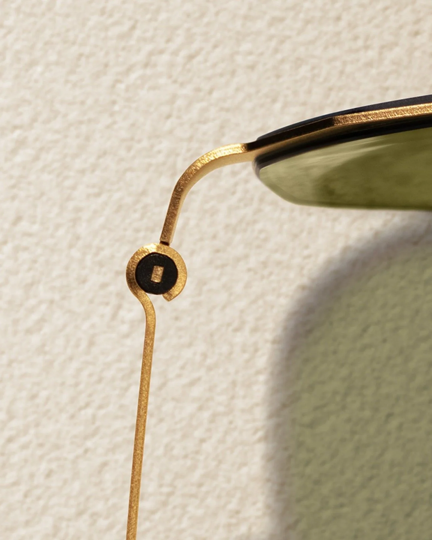 @lindbergeyewear proprietary spiral hinge is engineered as part of the frame itself. No visible screws. No excess hardware. Just precision titanium construction reduced to its cleanest form. 

Developed in Denmark, the hinge is designed for durabilit