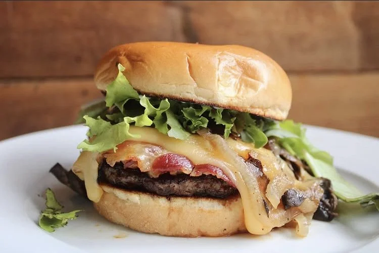 Cheeseburger with bacon