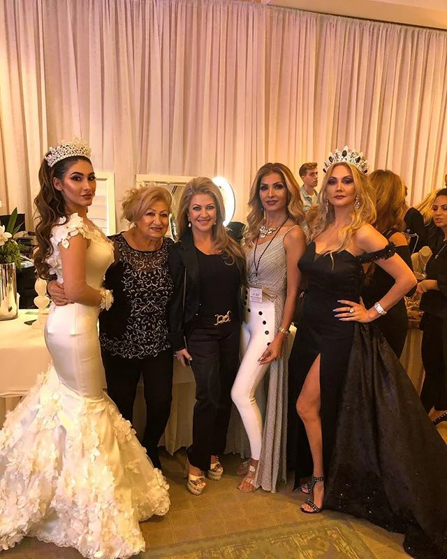 Amazing bridal show @aroosmagazine @navidstudio #aroosmagazineshow #beauty #makeupartist #hairstyles @riri_roya #dress @ritabridal