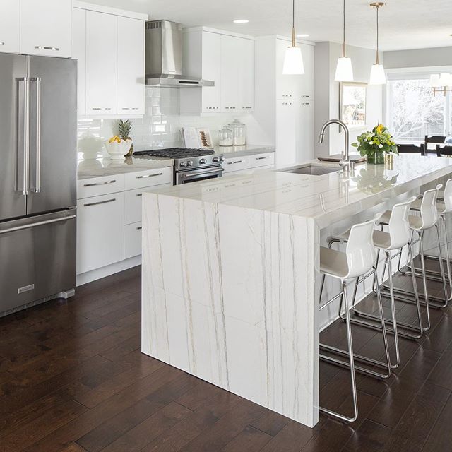 One more image for @bedrockquartzcountertops from the June issue of #thehomemagutah ...
.
@thehomemag #utahphotographer #utahhomes #utaharchitecturalphotographer #whiteandbright #whitekitchen