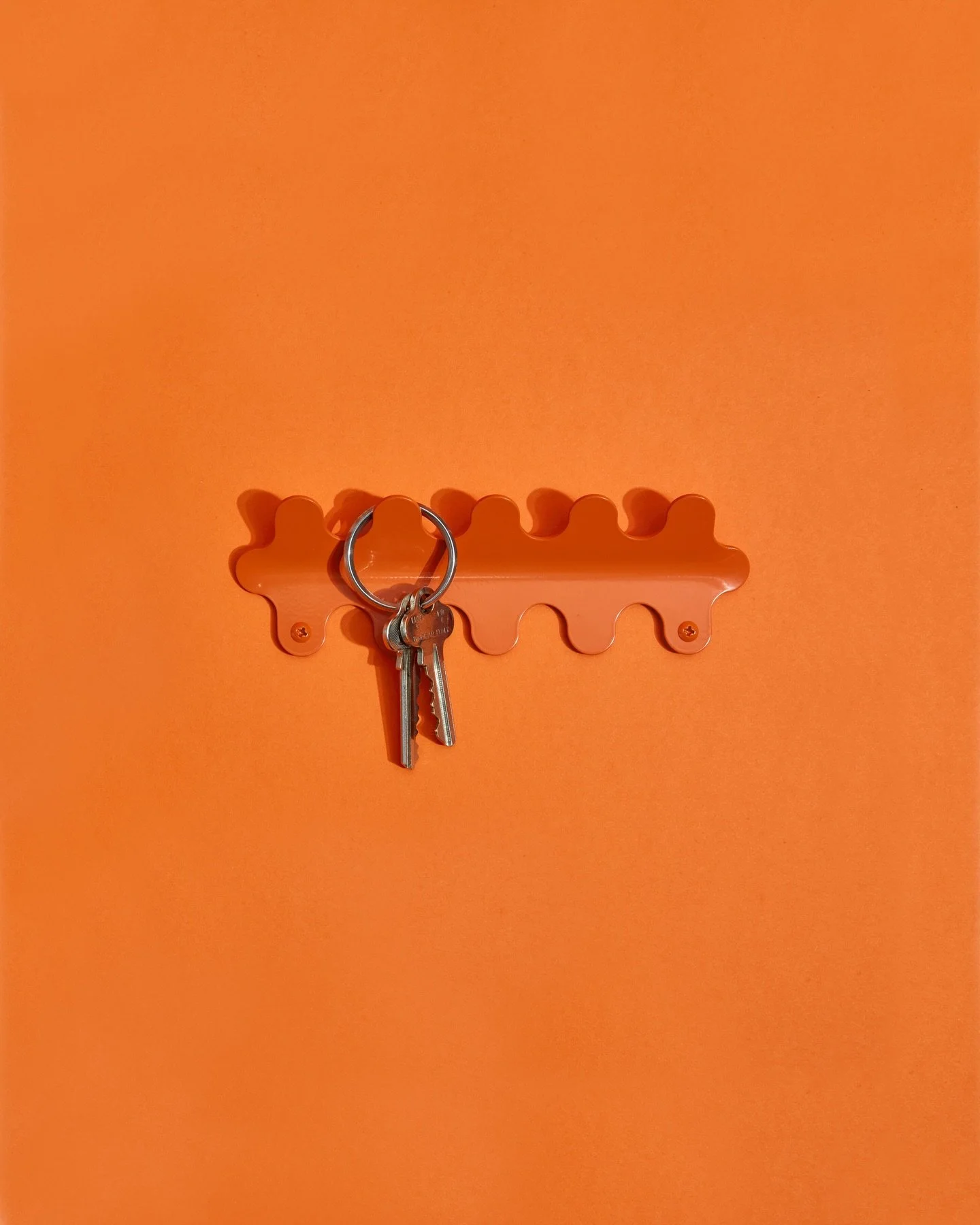 Gloss Orange 🍊 is back in stock in the Fun Key Hanger. This guy is the mini version of our Wiggle Wall Hanger, designed to hold your keys.

Material: Powder-coated Aluminium. 
Manufactured in Auckland, New Zealand. 

#oddthing #nzmade