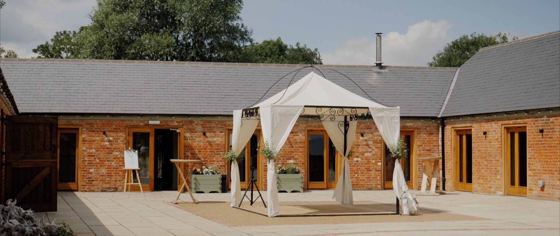 Apton Hall videographer.jpg