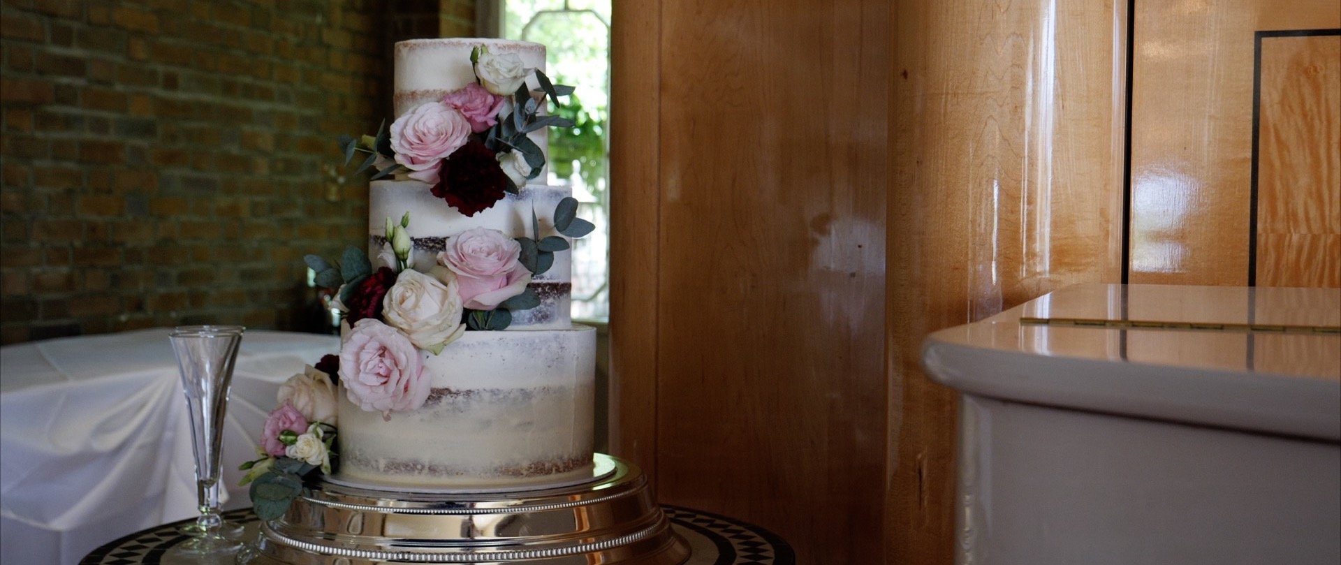 Wedding cake video Essex weddings.jpg