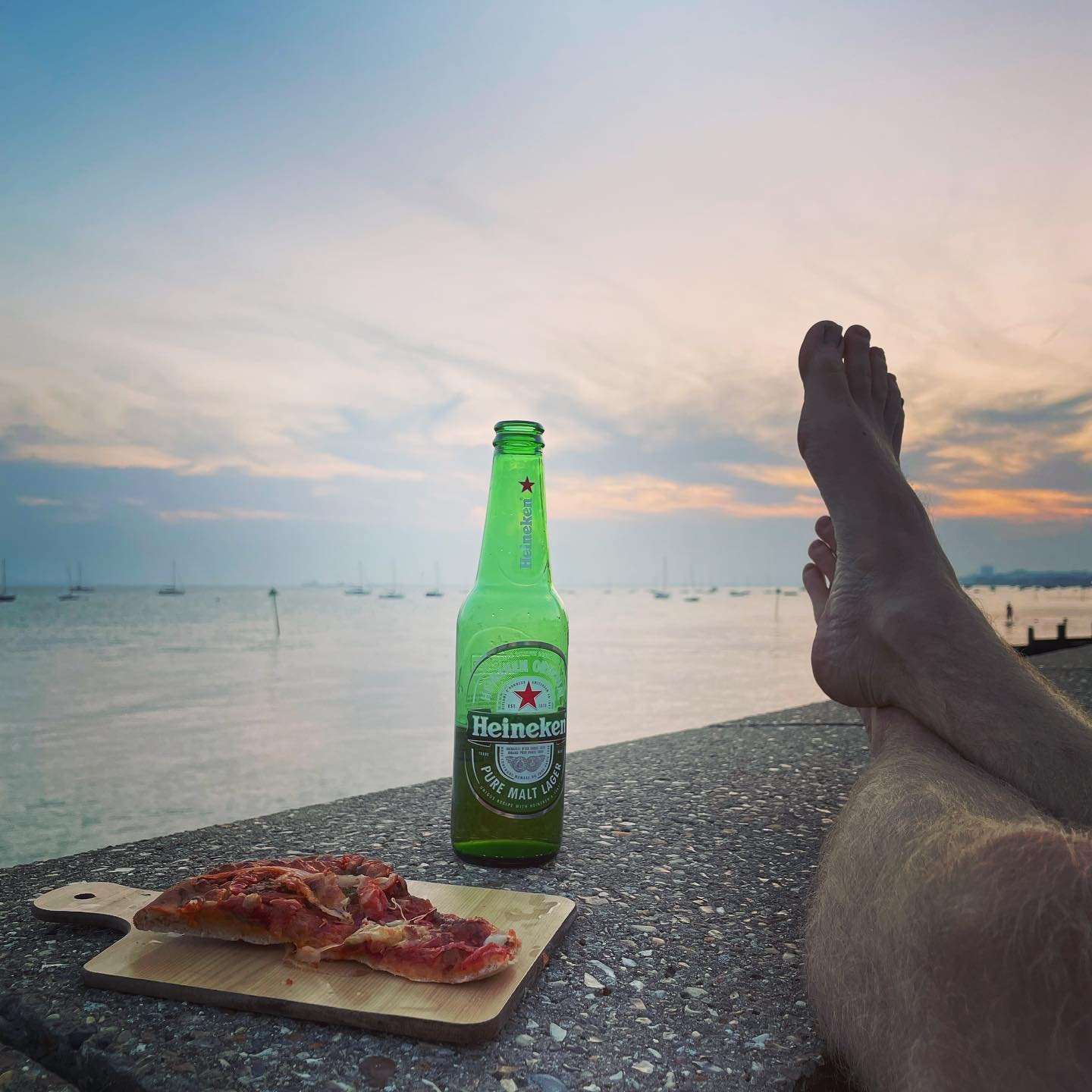 Thursday night vibes.
