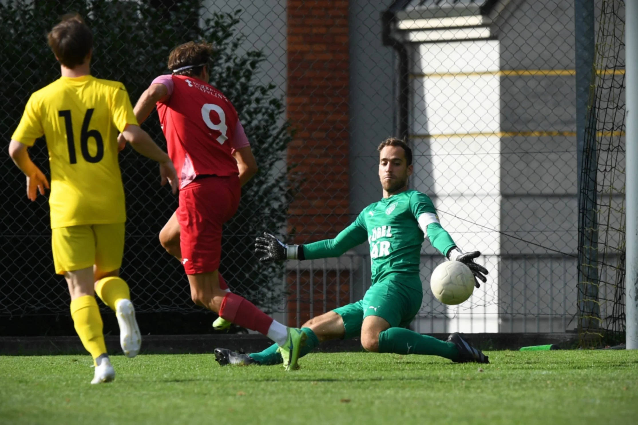 Unentschieden im Spitzenkampf