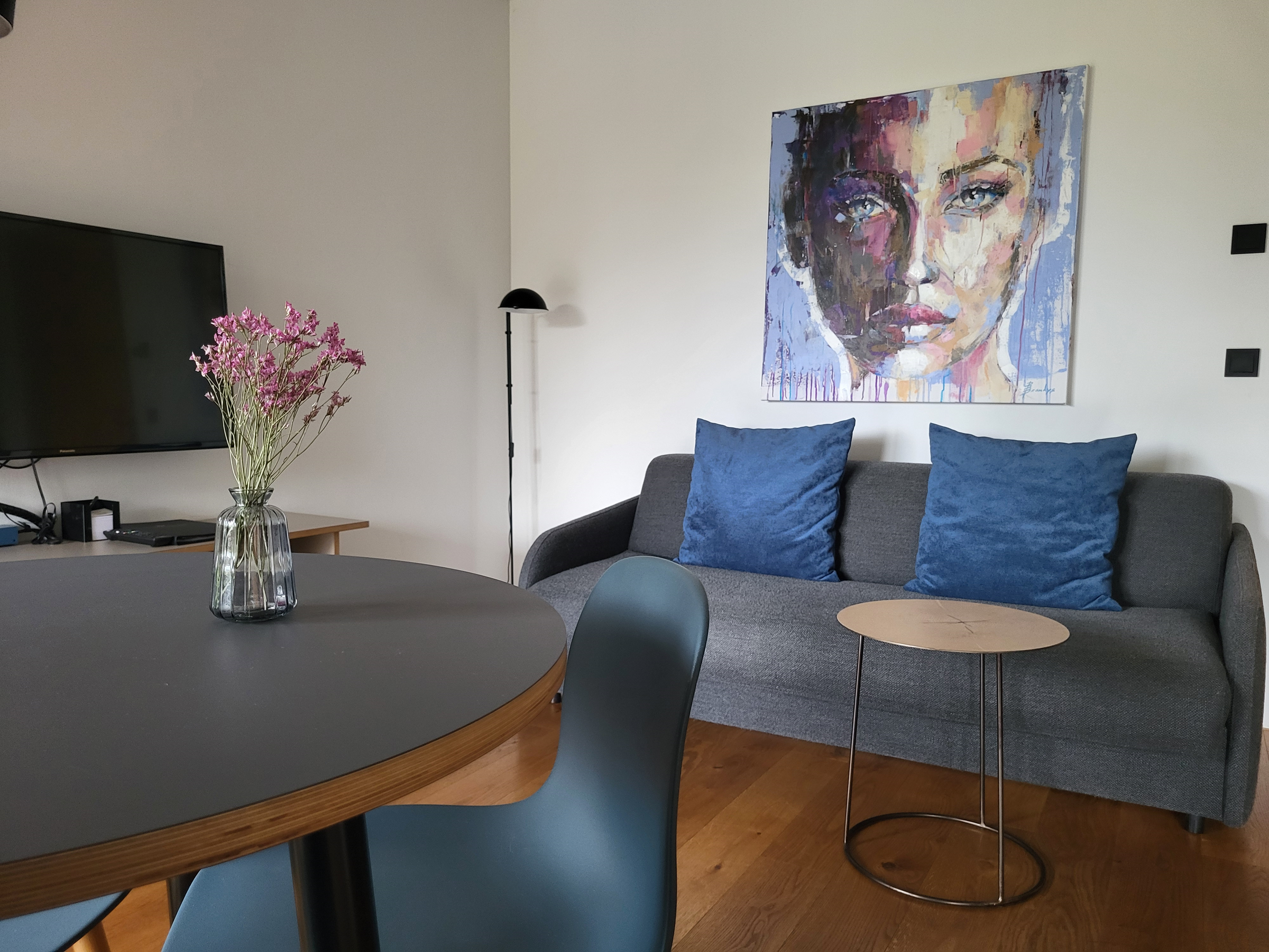 Am Ufer 2 Kunst Portrait.png