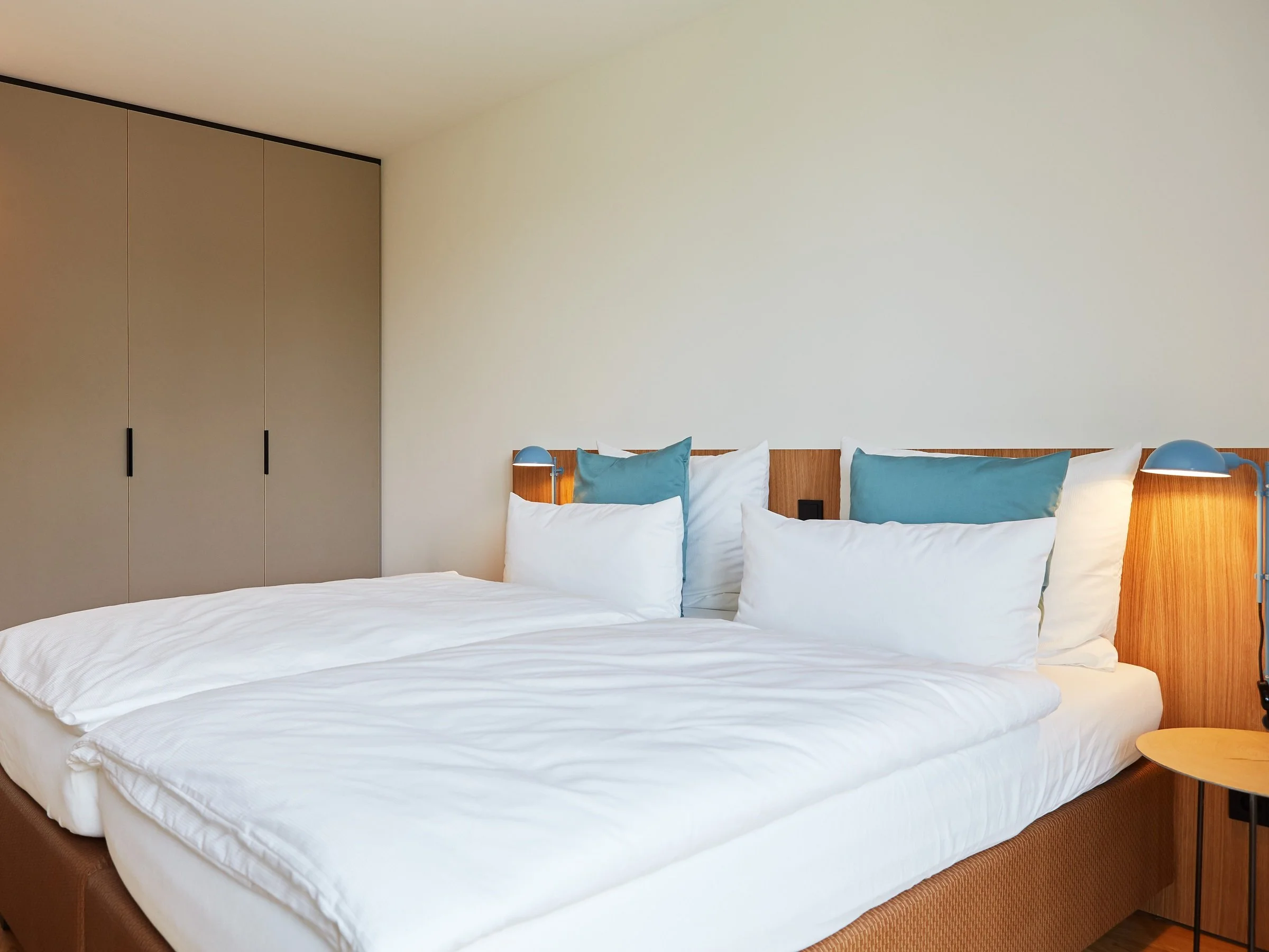 Schienerberg 11 Schlafzimmer rollstuhlgerecht.jpg