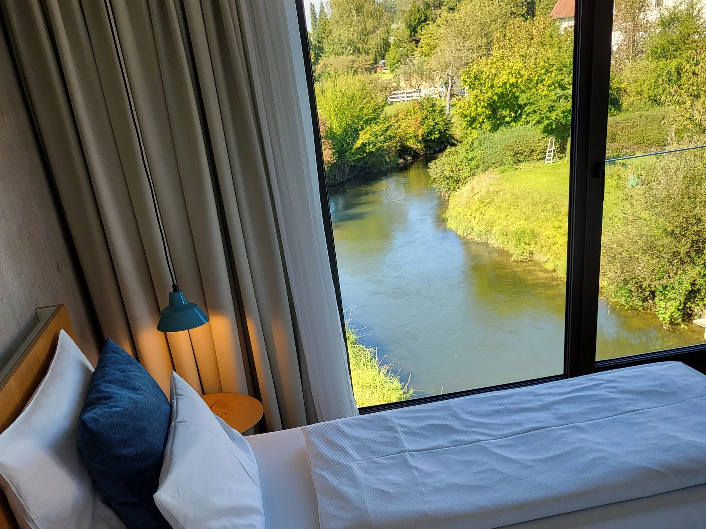 Über dem Wasser 1 Auszeit am Wasser.jpg