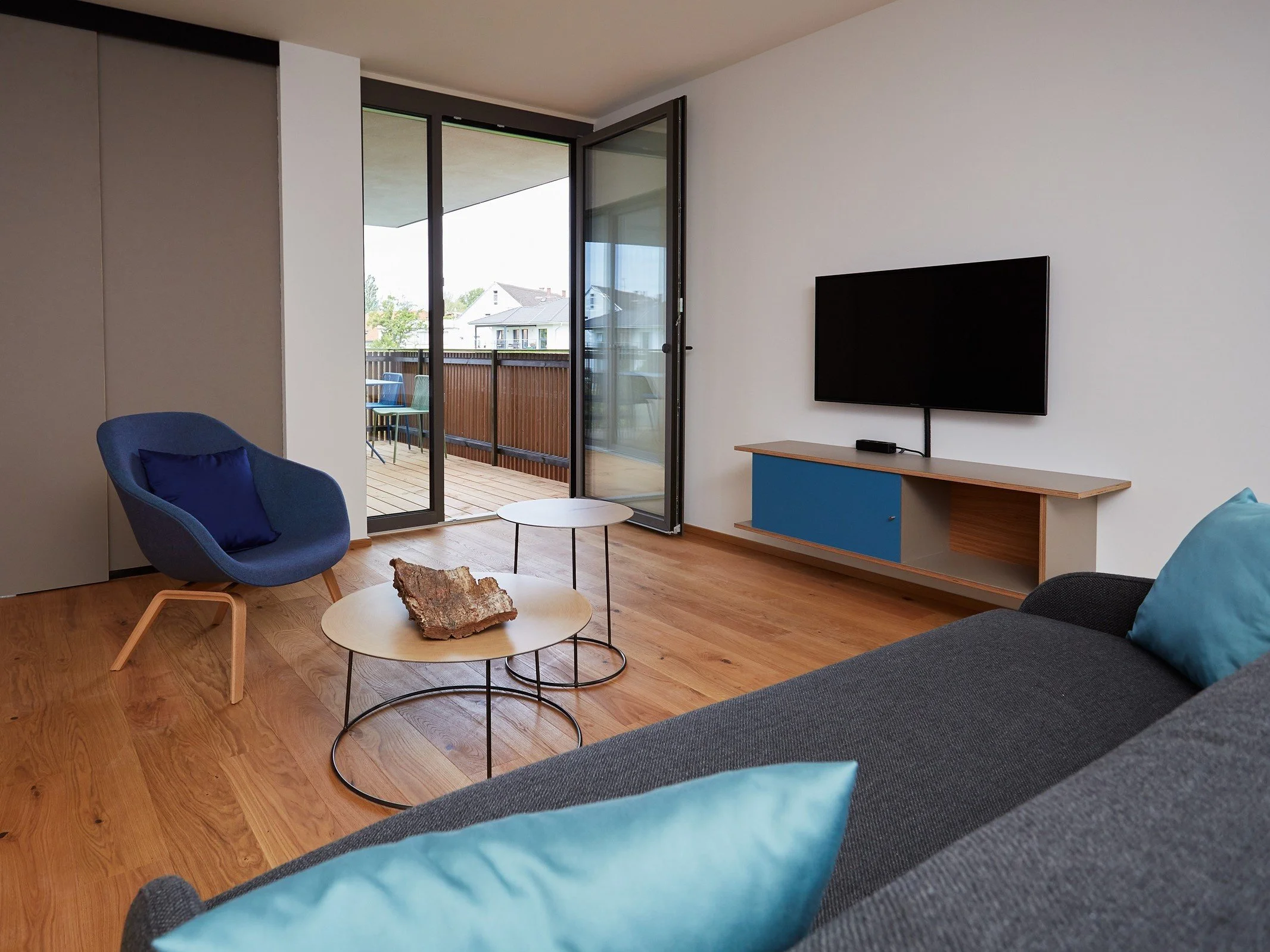 Über dem Wasser 7 gemütlicher Wohnbereich.jpg